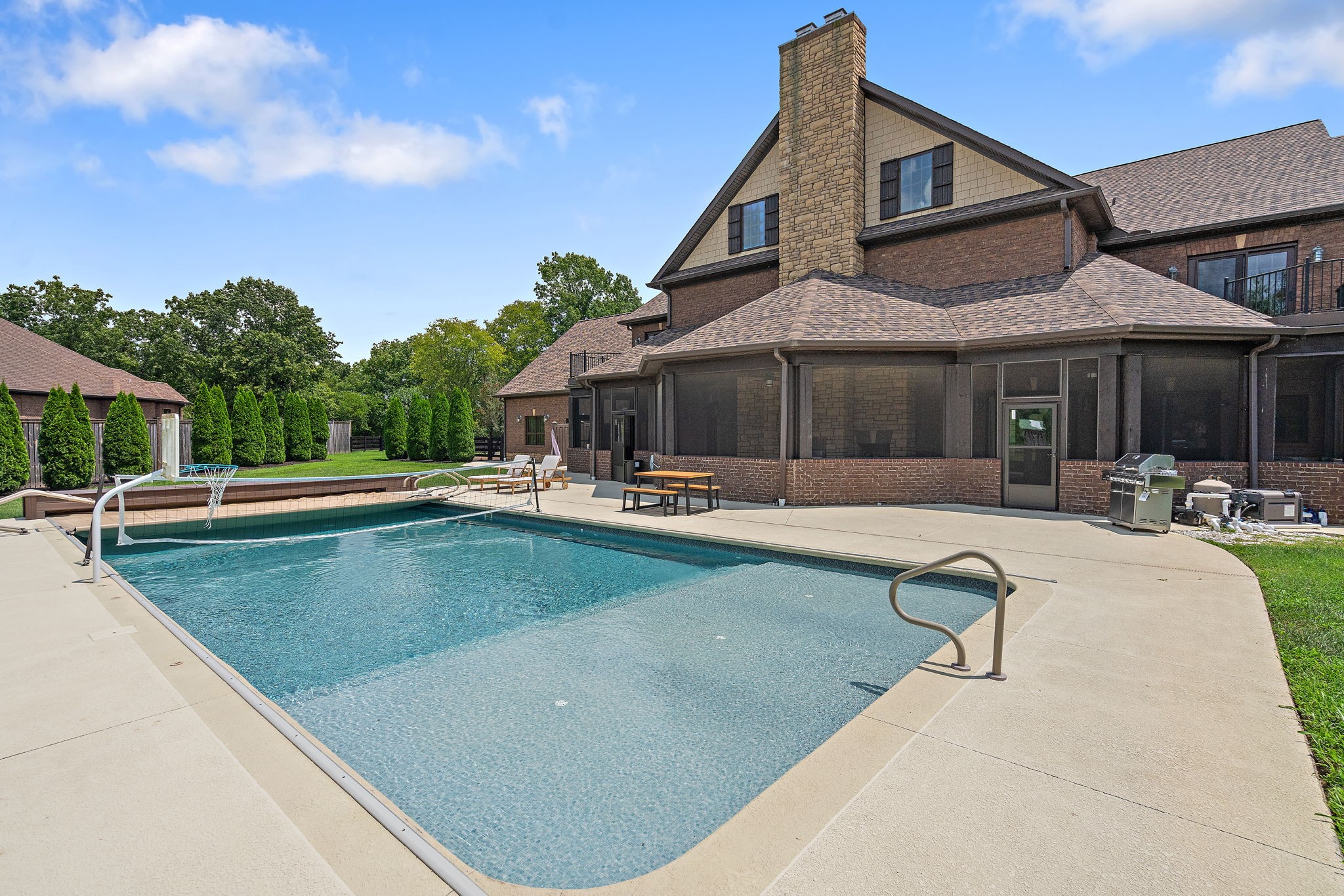 1767 Saundersville Rd