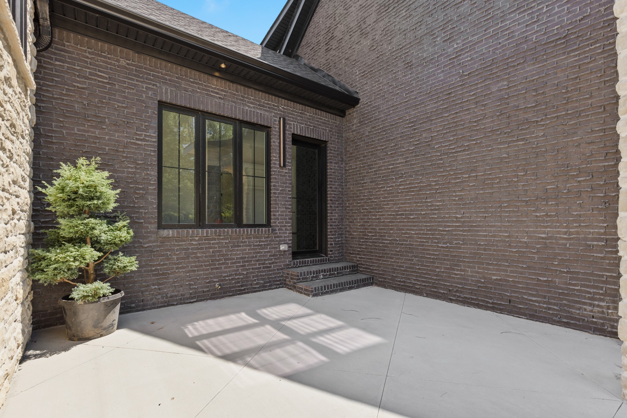 212 Shun Pike