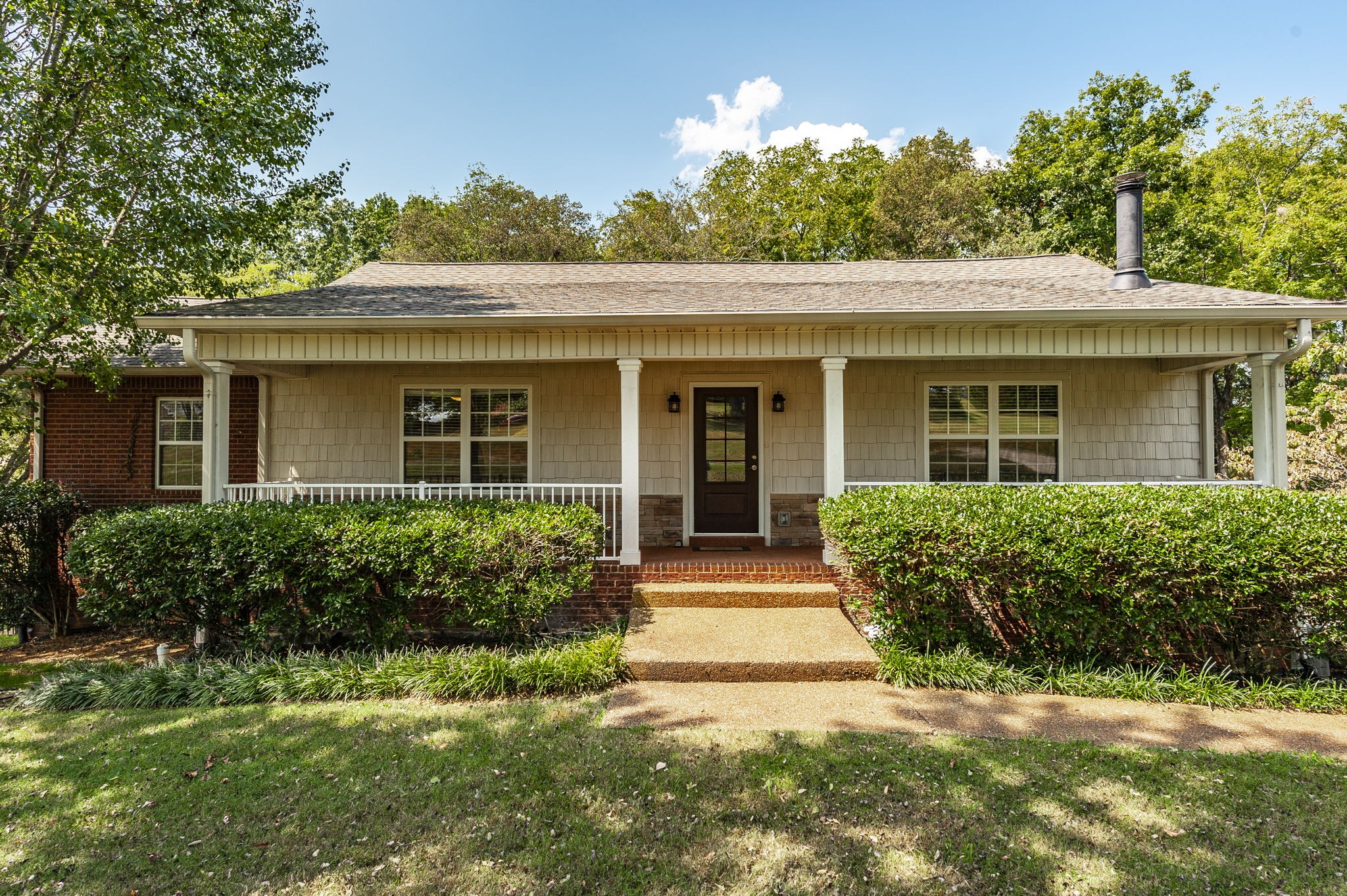 1002 Hearthside Ct, S