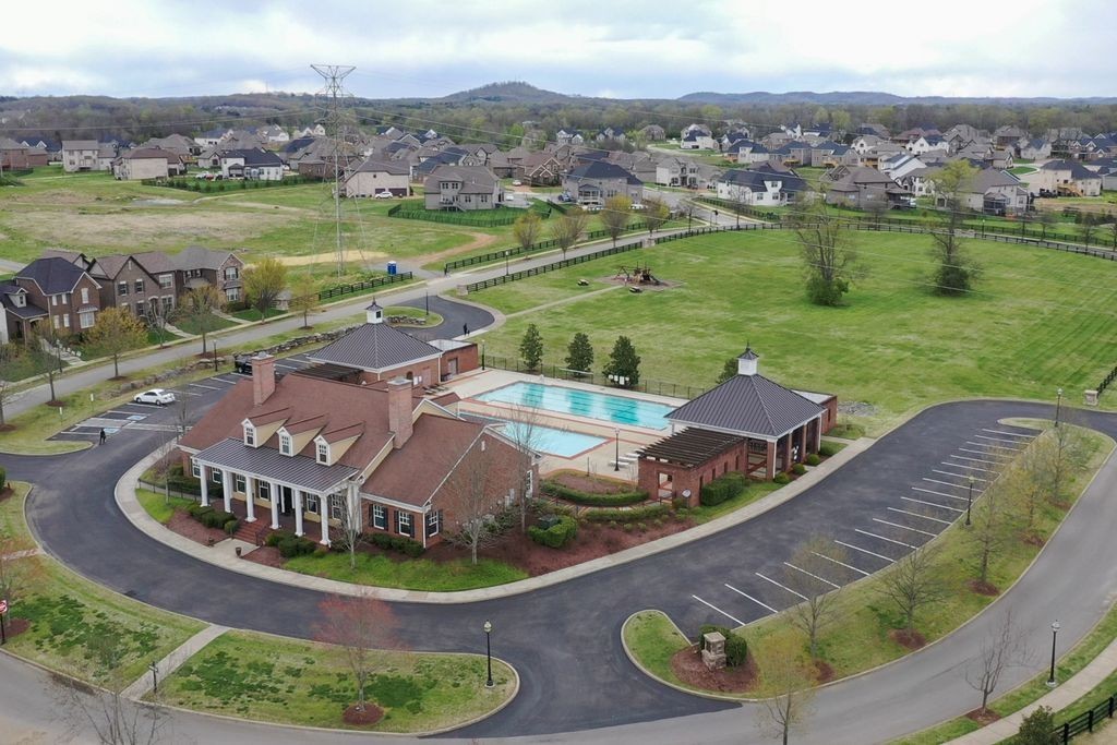 1113 Claire Ct
