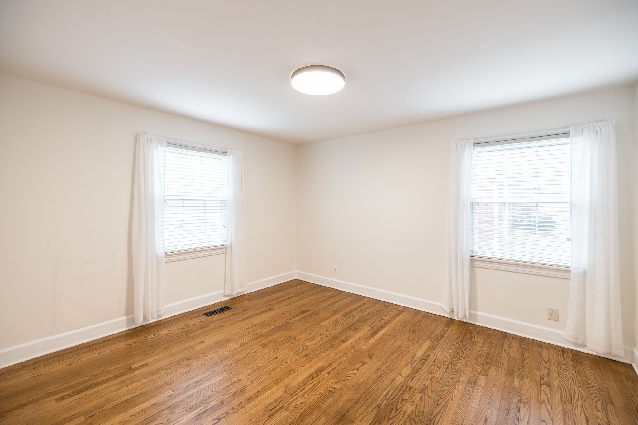 122 Coles Ferry Rd