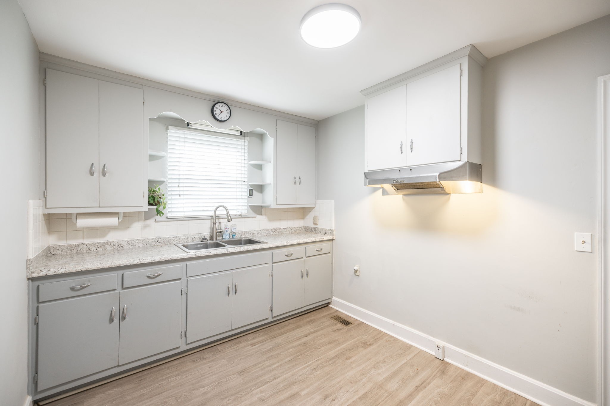 122 Coles Ferry Rd