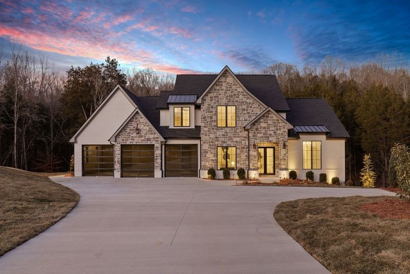 1046 Parsons Way