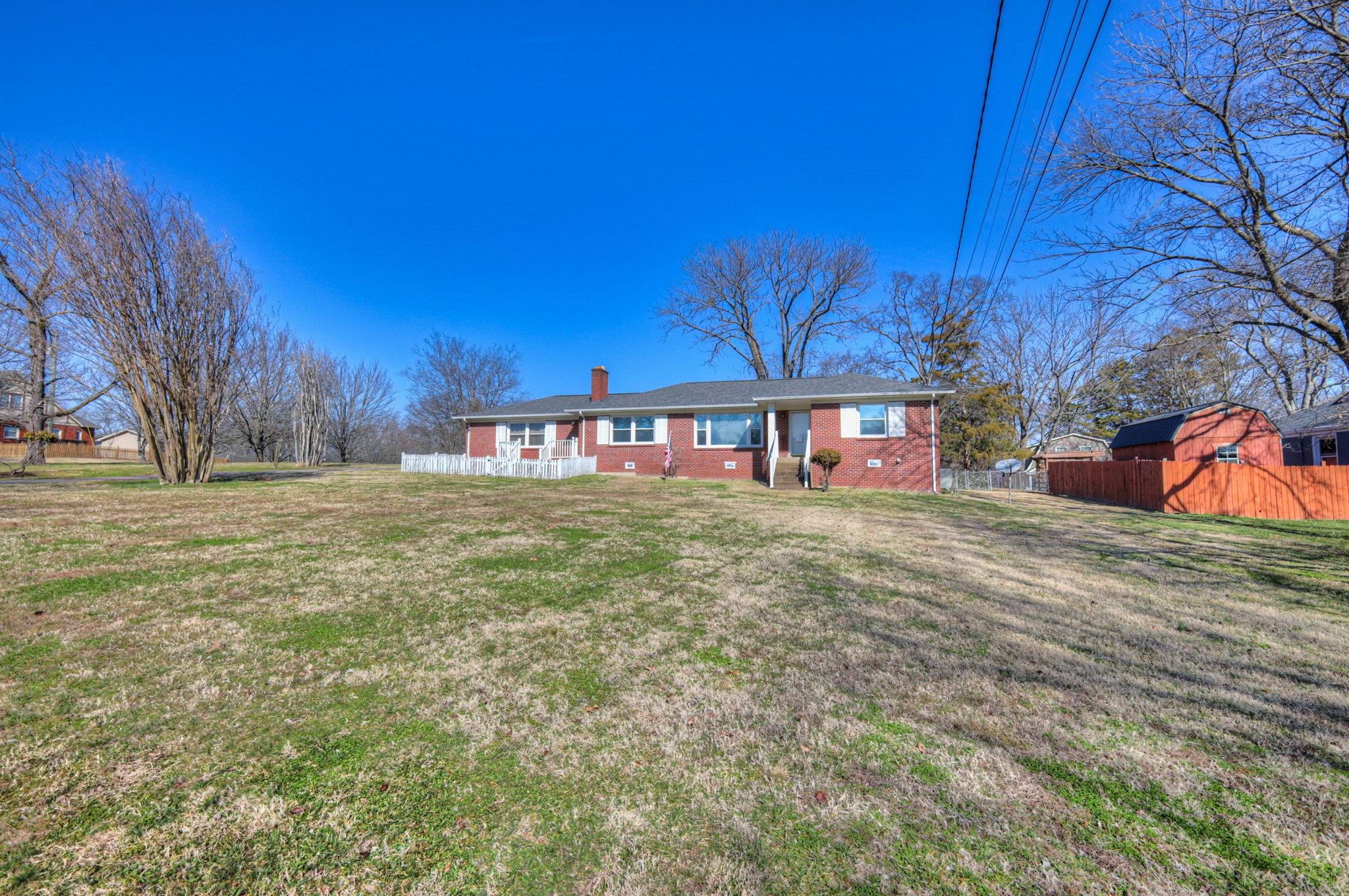 206 W Due West Ave