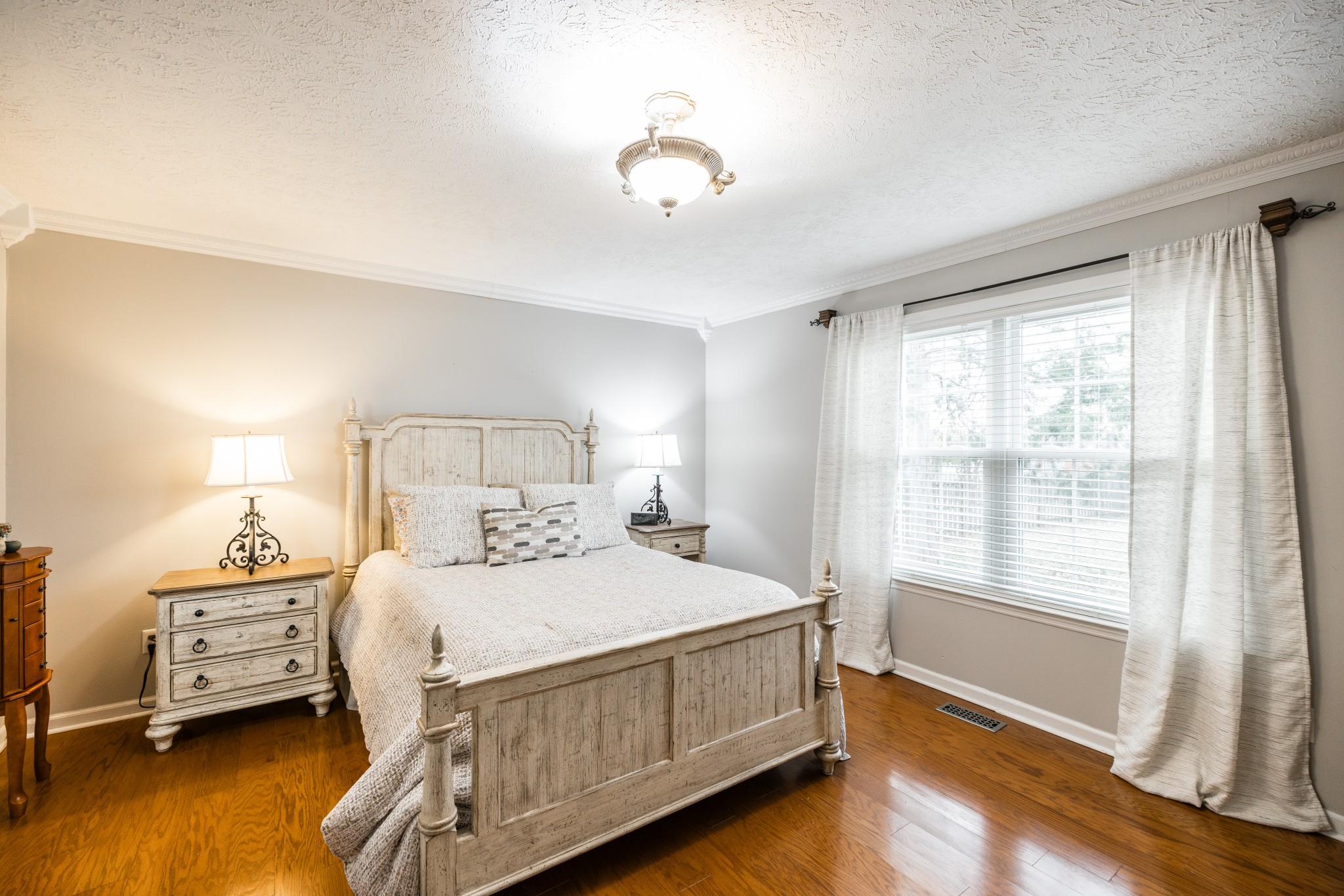205 Lakeside Park Dr
