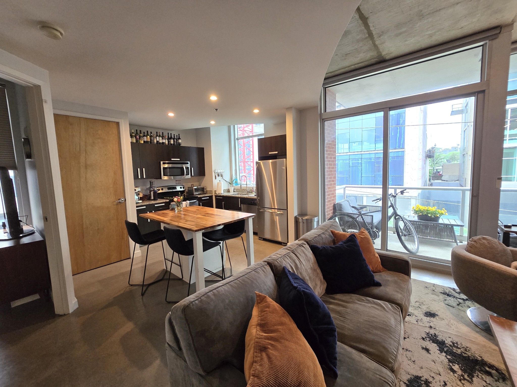 600 12th Ave, S Unit: 512