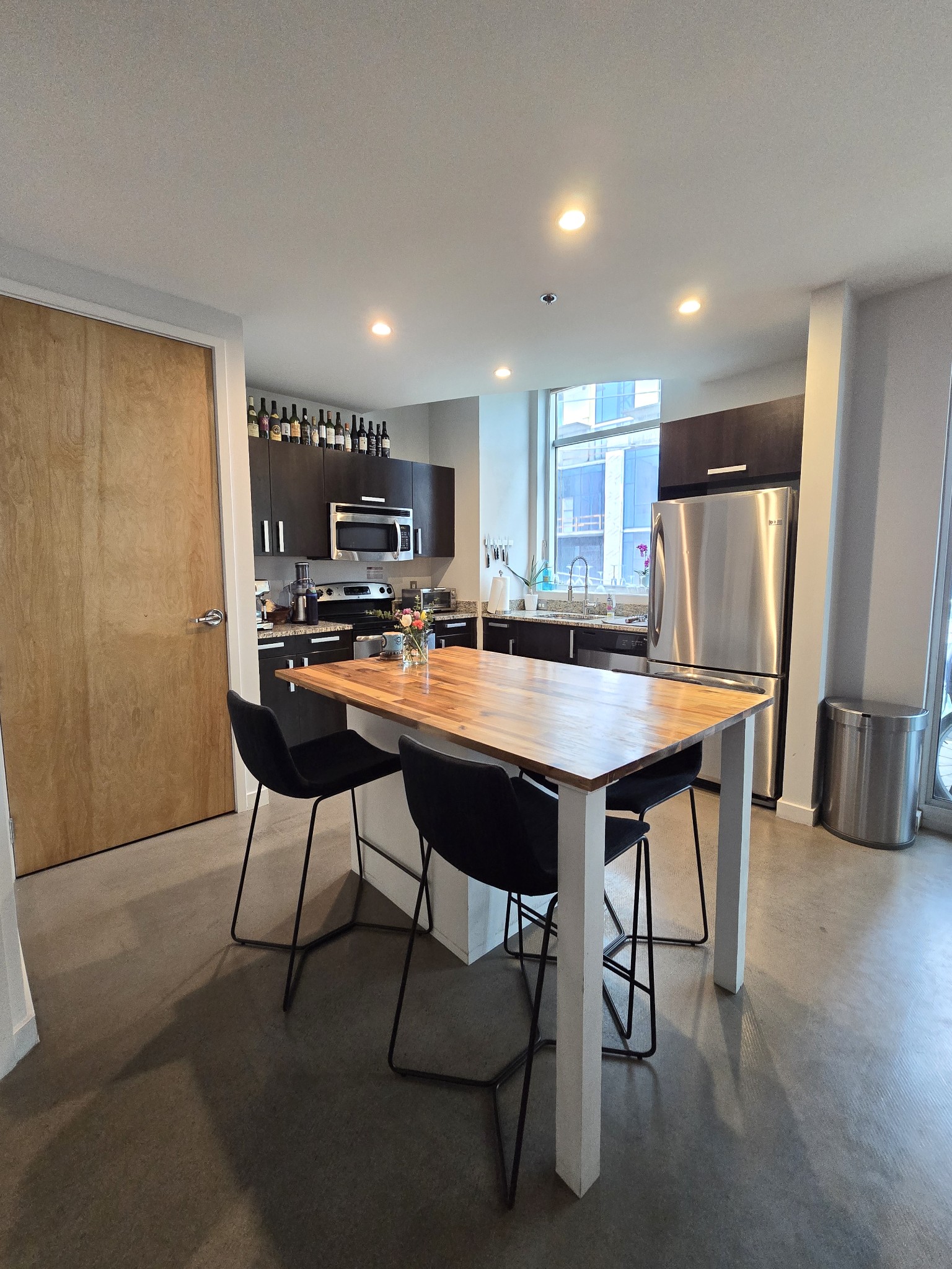 600 12th Ave, S Unit: 512