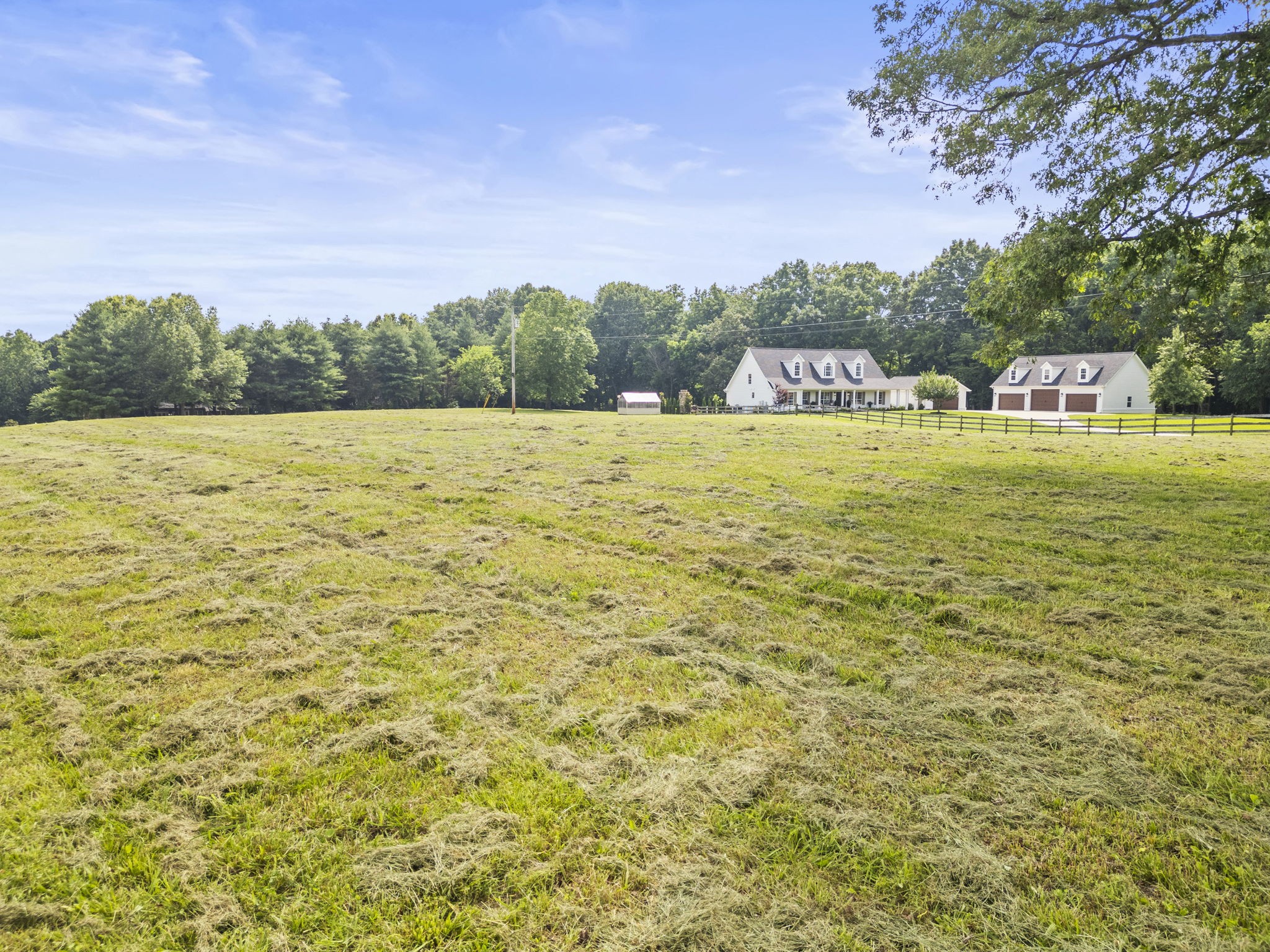 8085 Highway 25, E