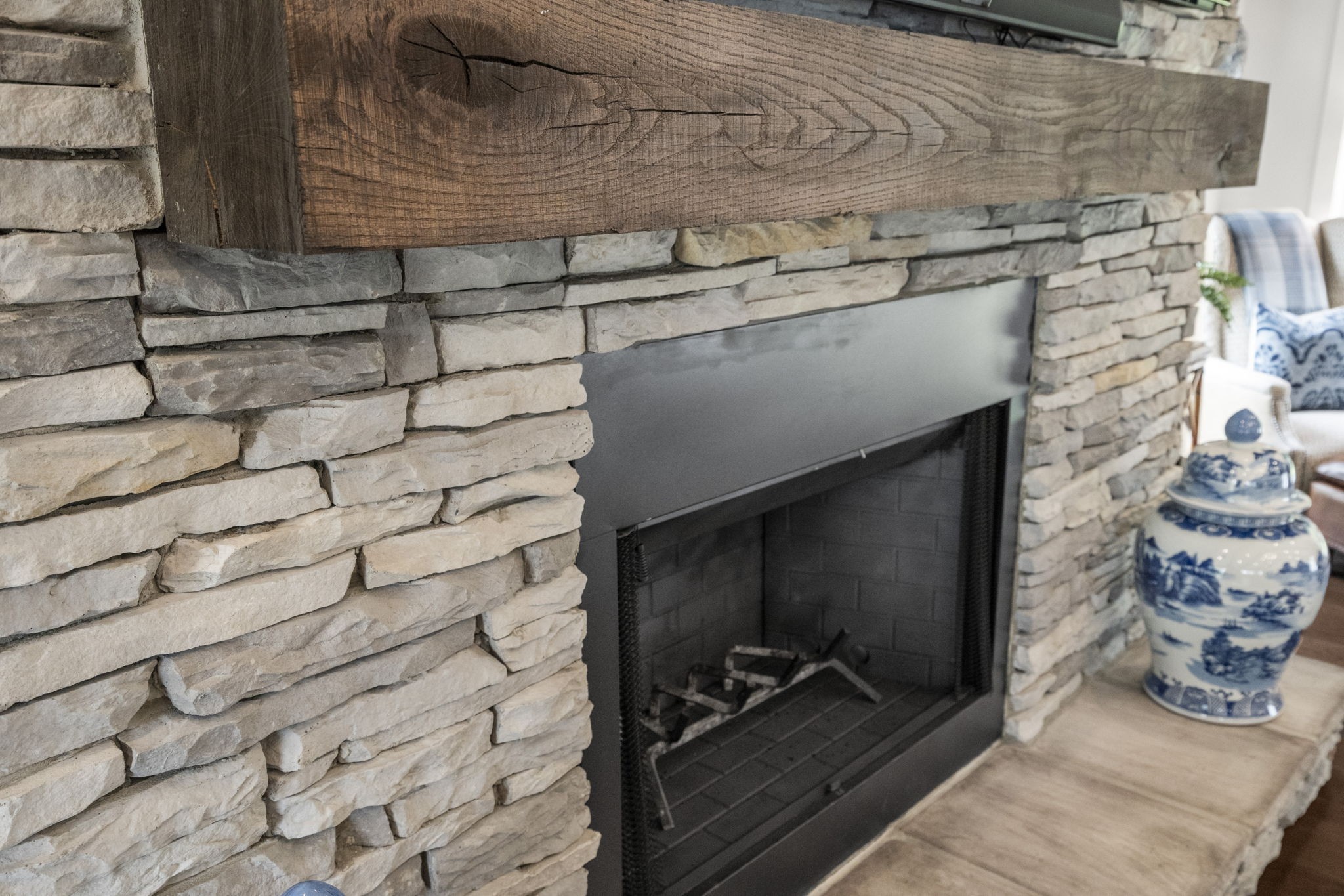 8085 Highway 25, E