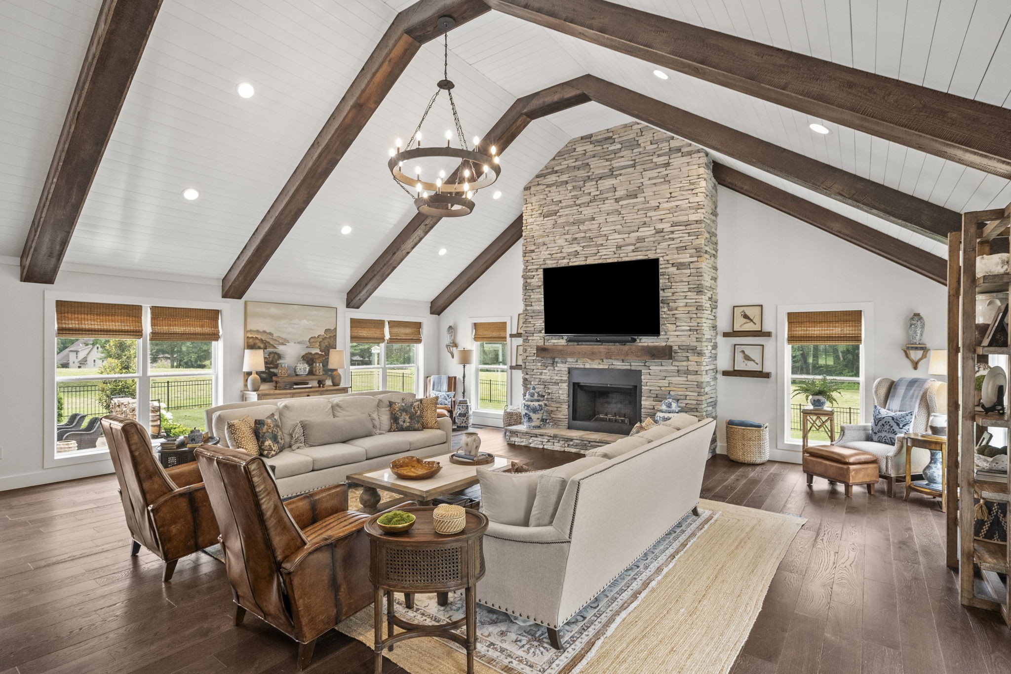 8085 Highway 25, E