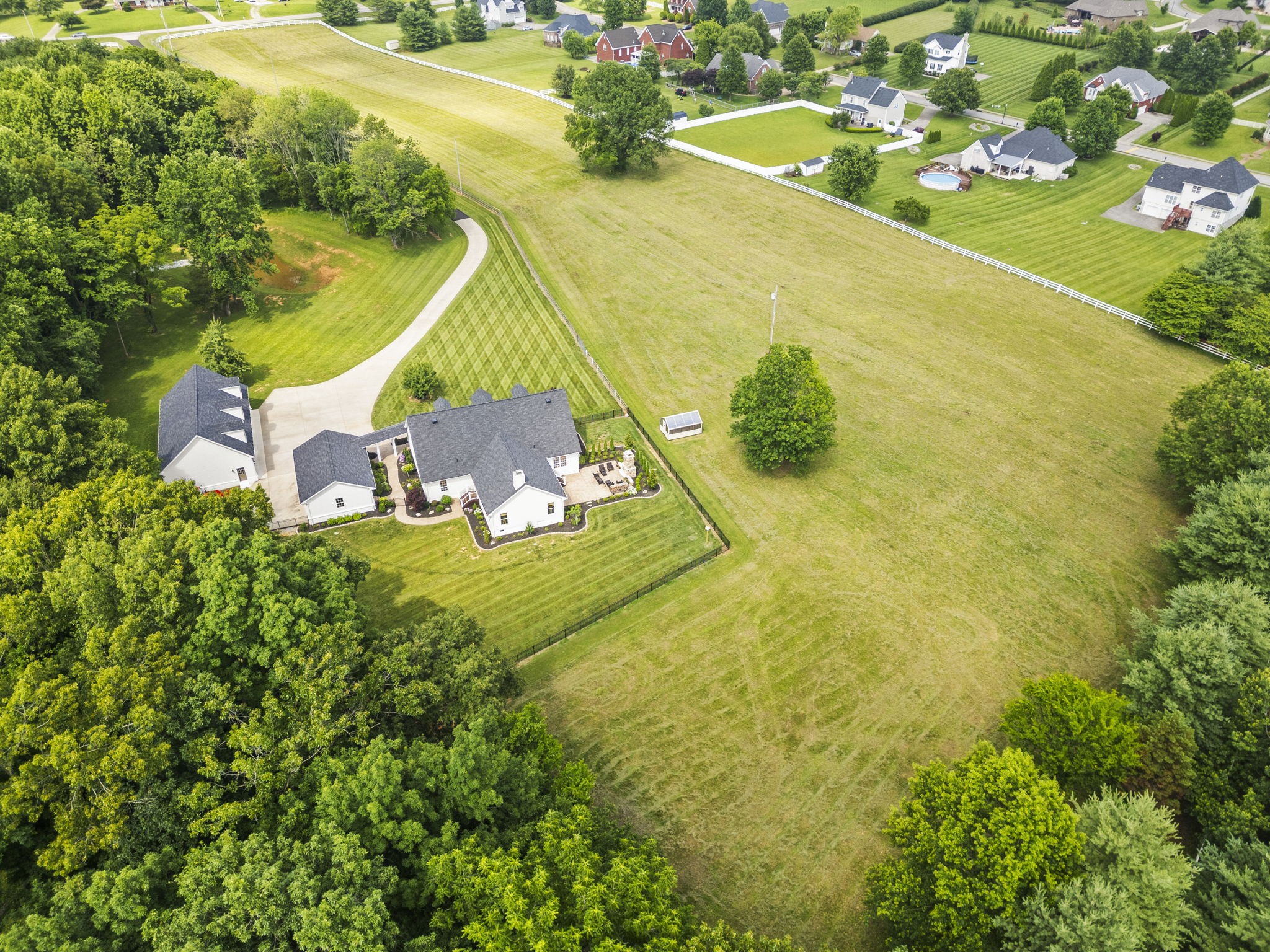 8085 Highway 25, E