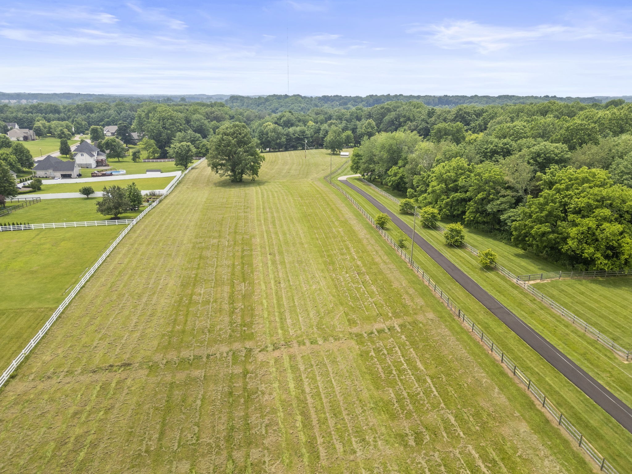 8085 Highway 25, E