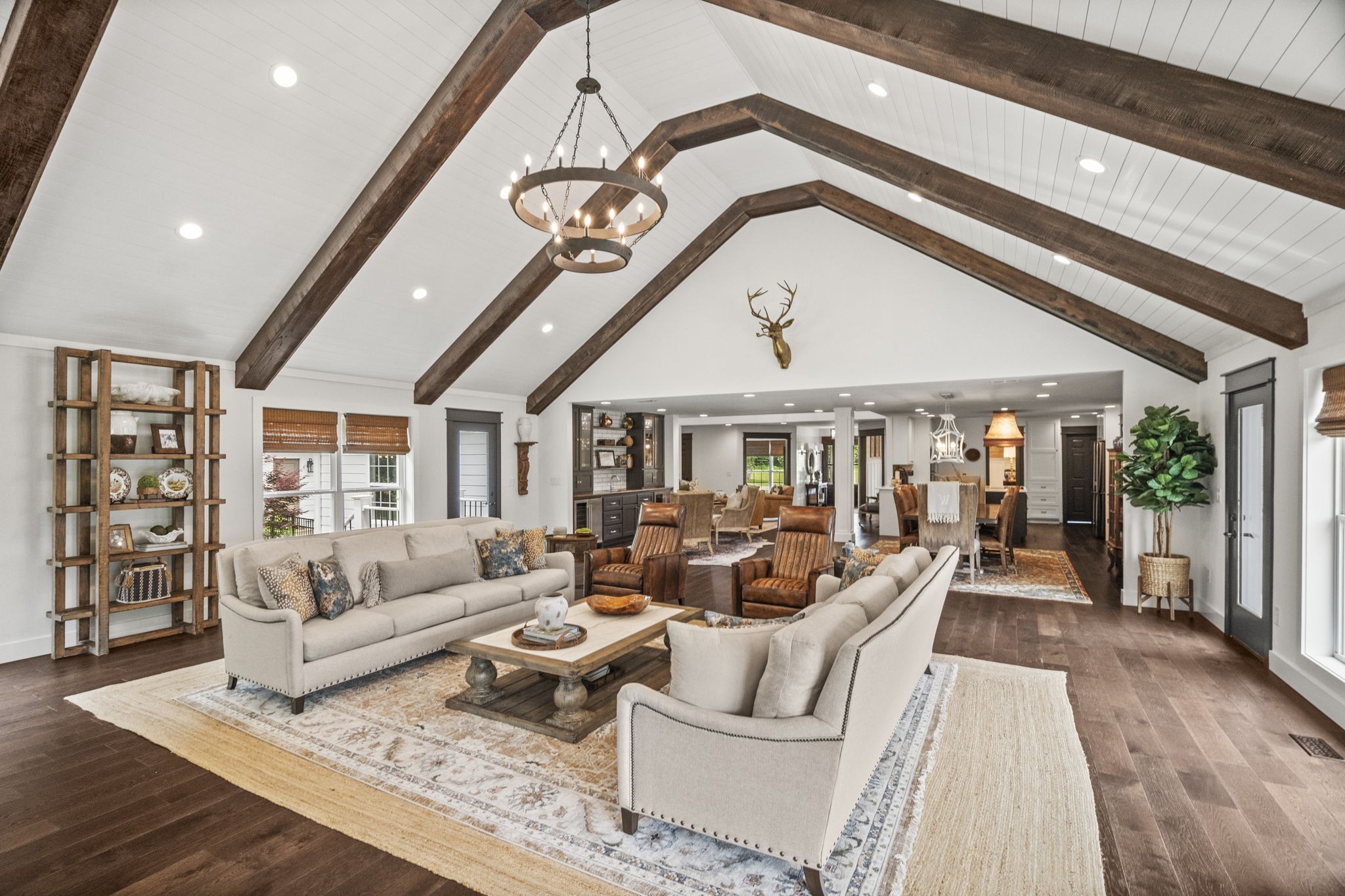 8085 Highway 25, E