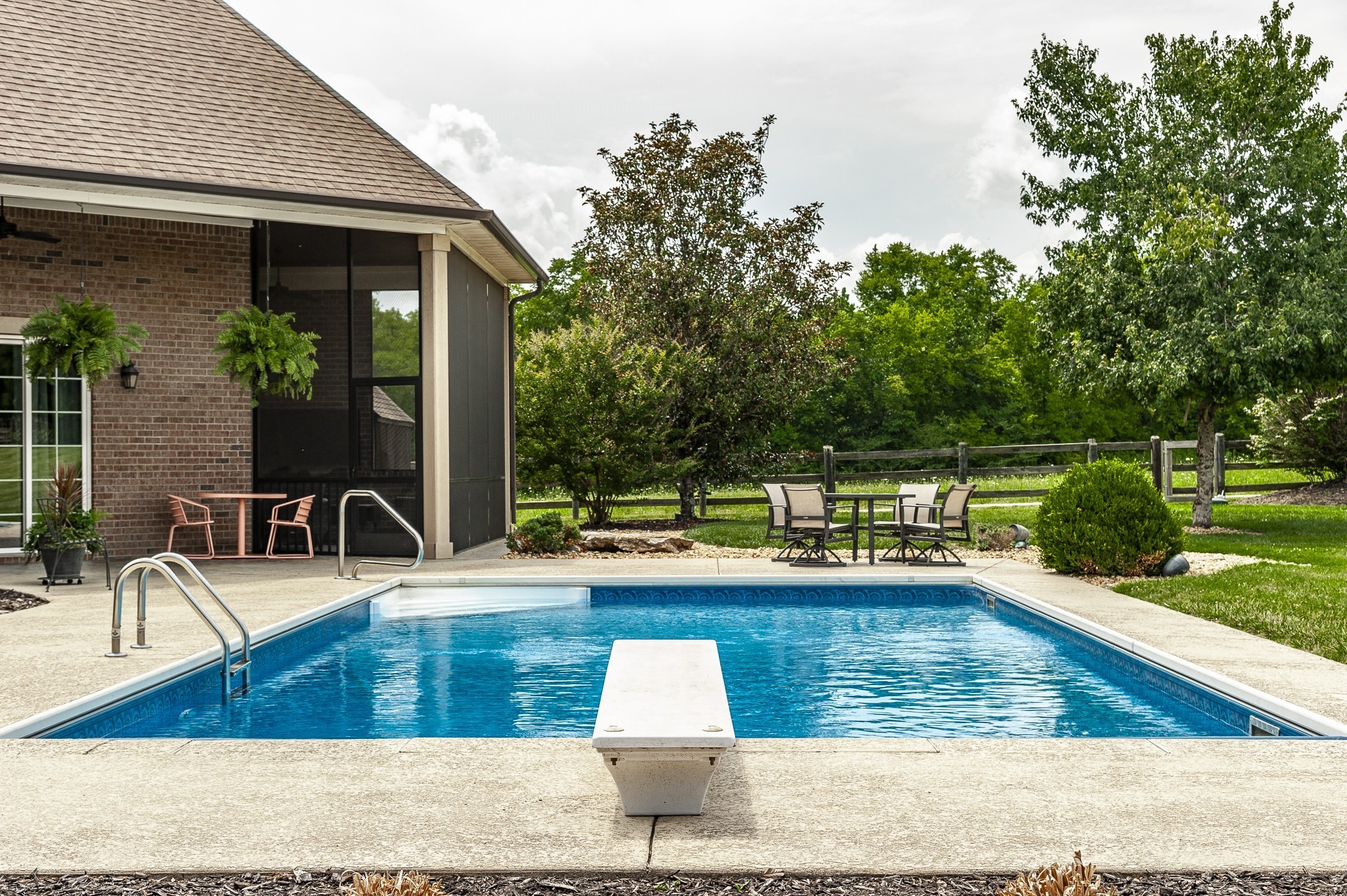 2436 Long Hollow Pike
