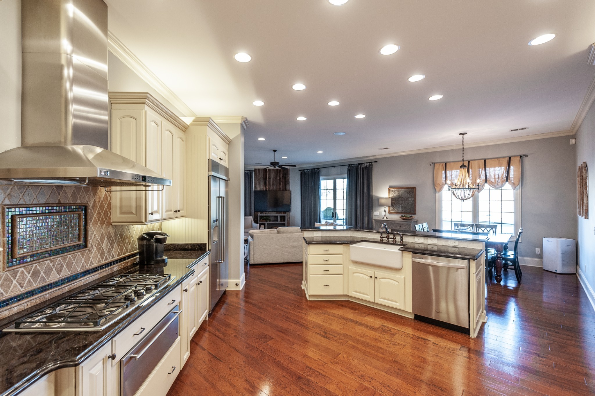2436 Long Hollow Pike