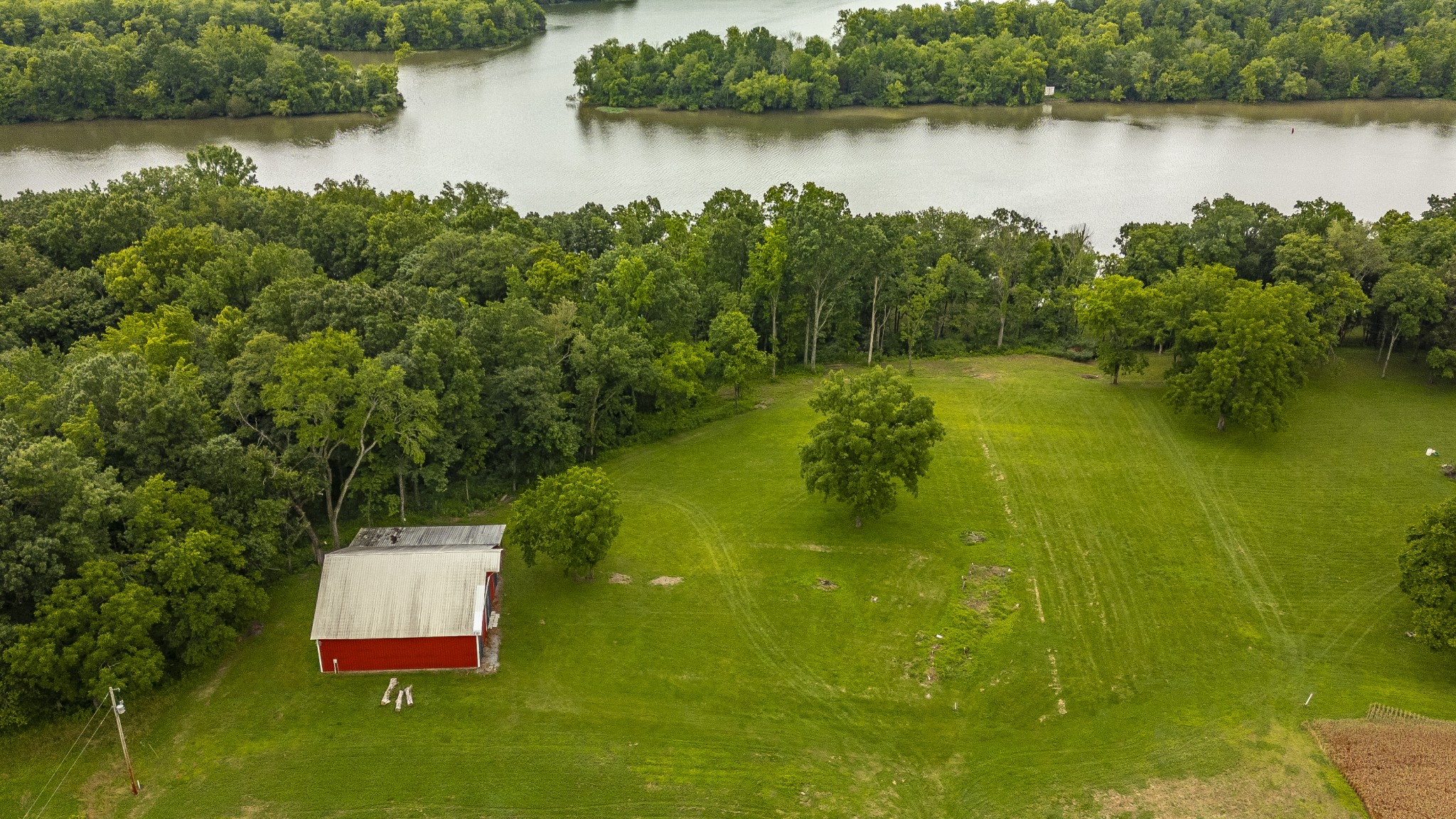 1113 E Robertson Rd