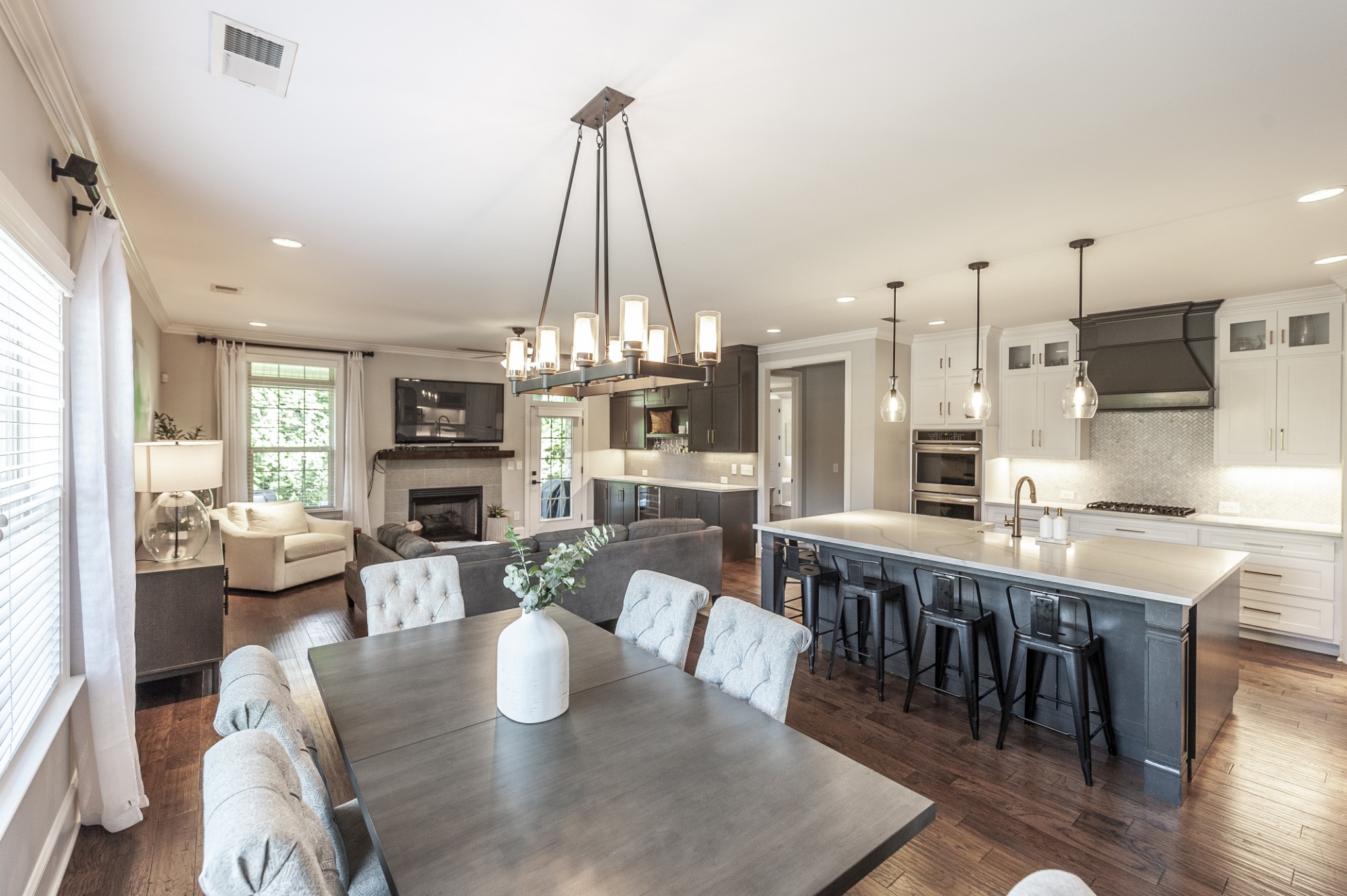 1328 Reynard Dr