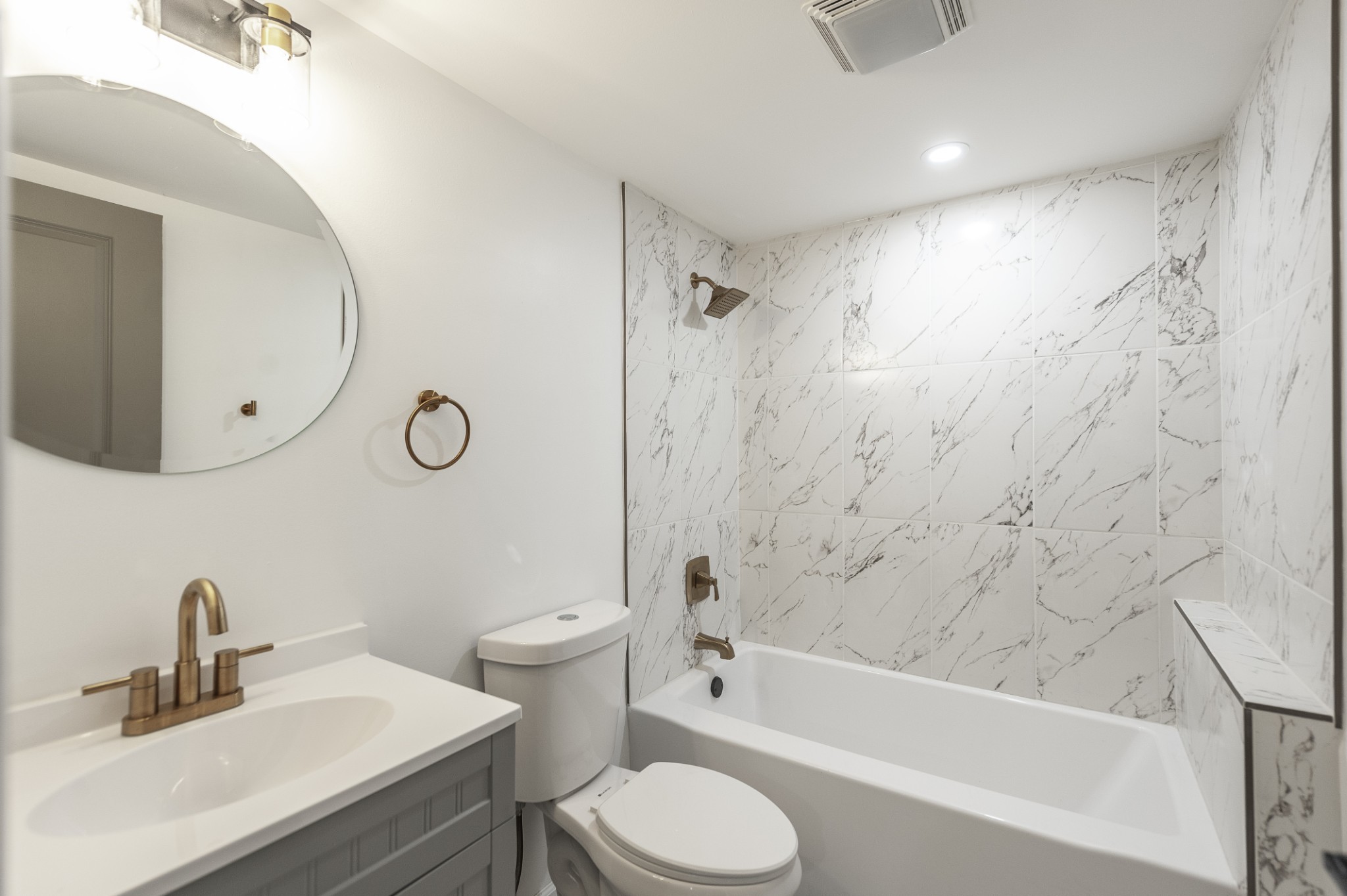 104 Dolphus Dr