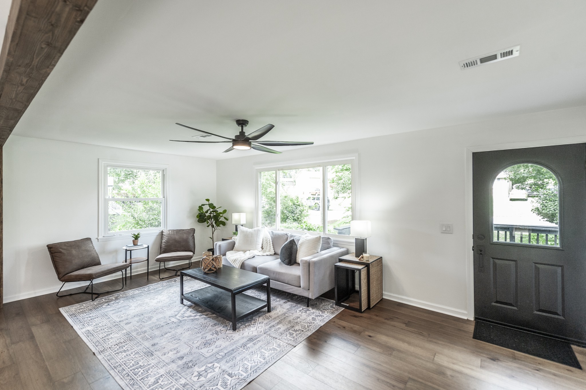 104 Dolphus Dr