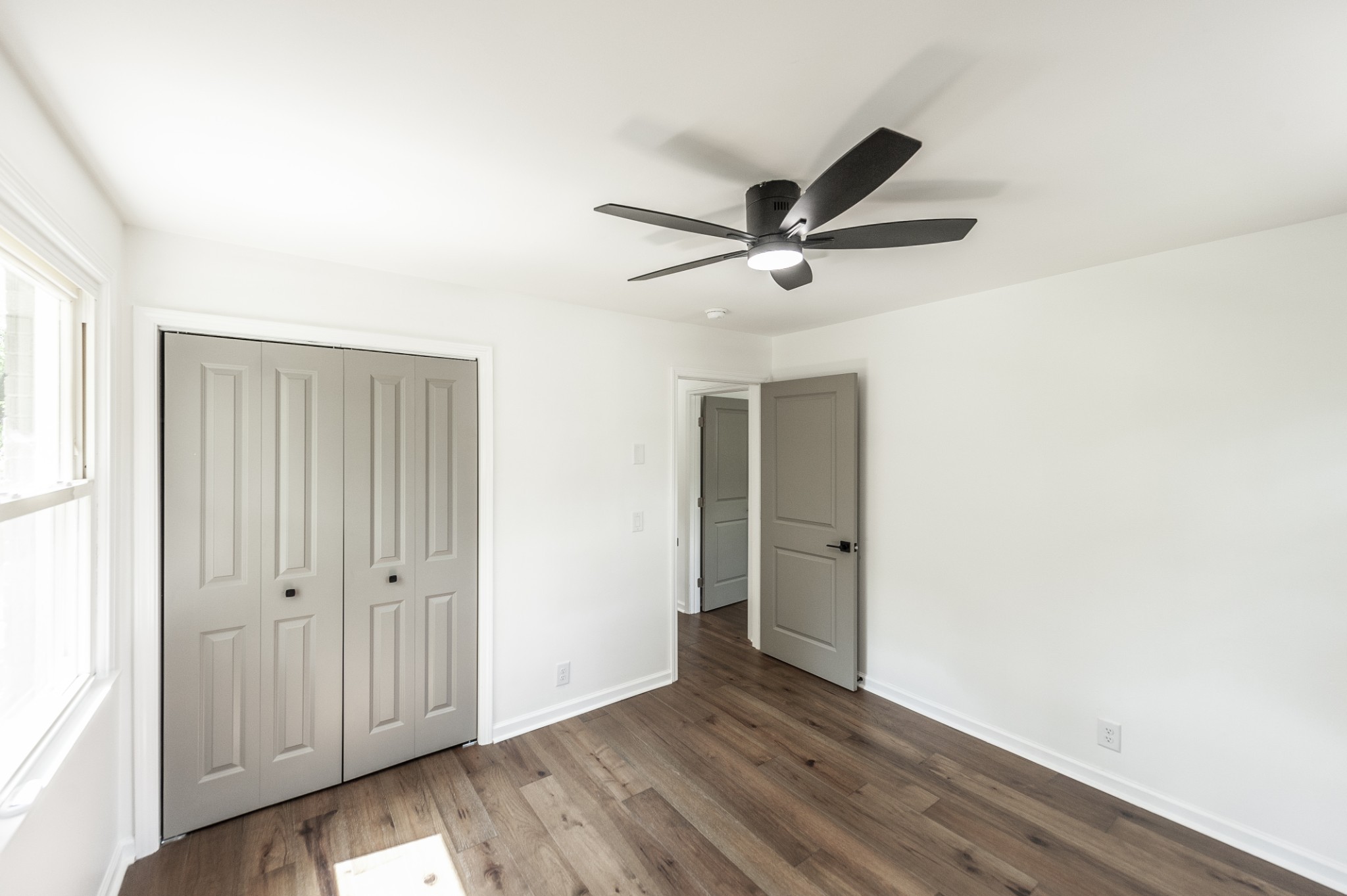104 Dolphus Dr