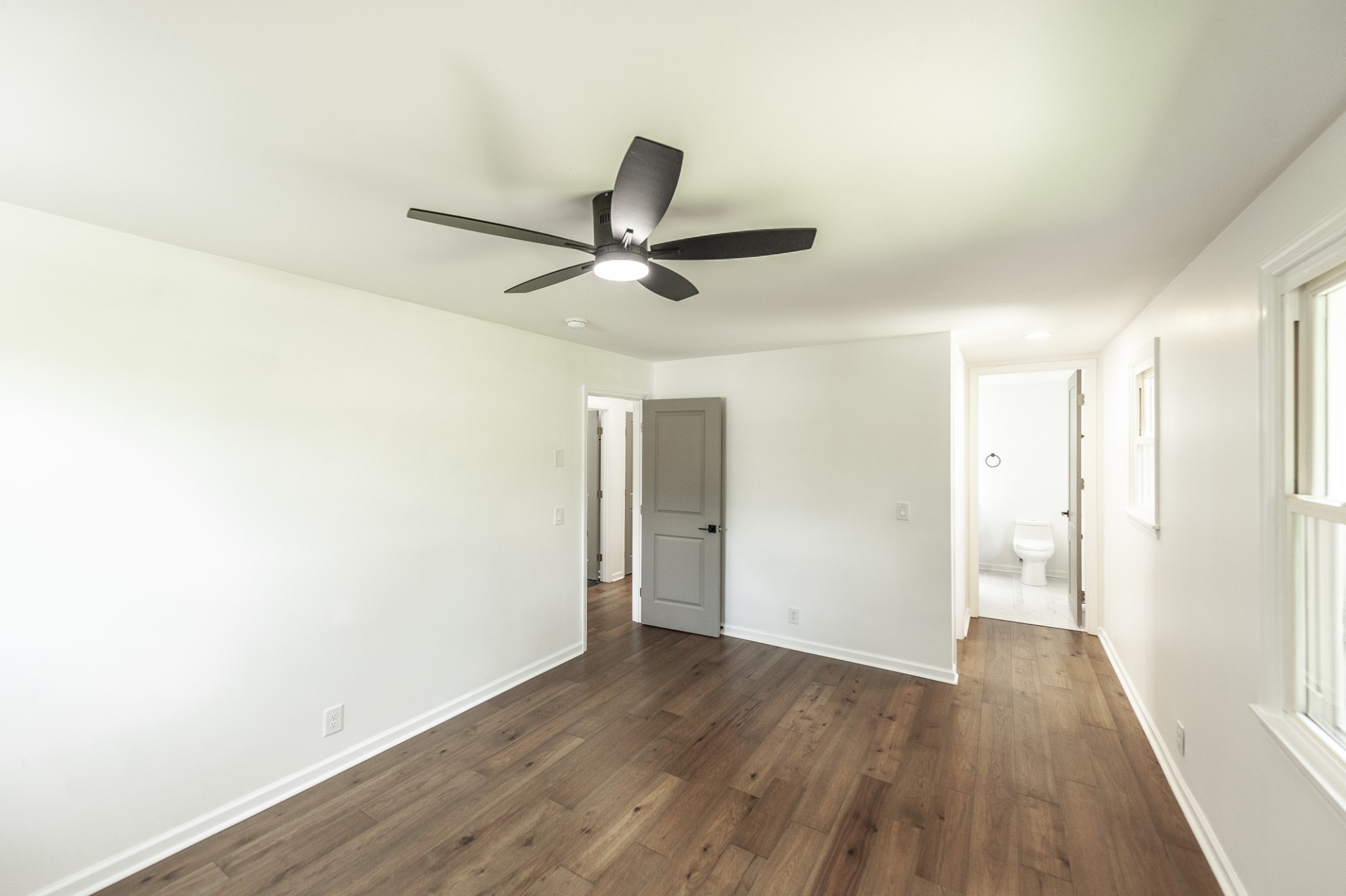 104 Dolphus Dr
