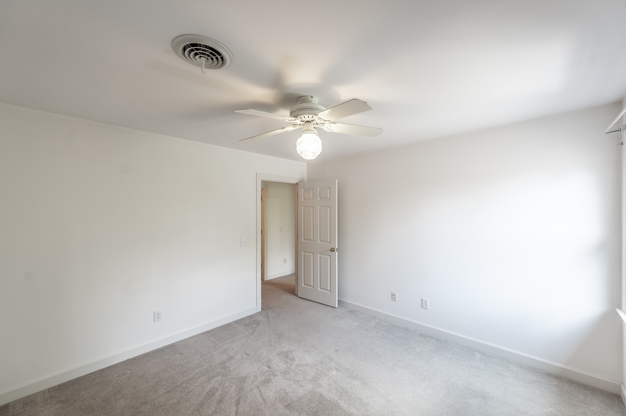 142 Stonehouse Dr