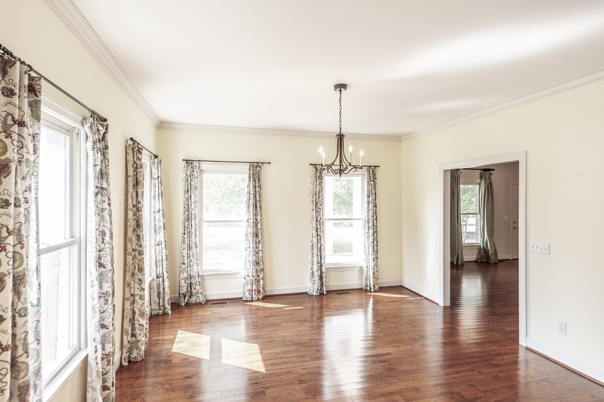 142 Stonehouse Dr