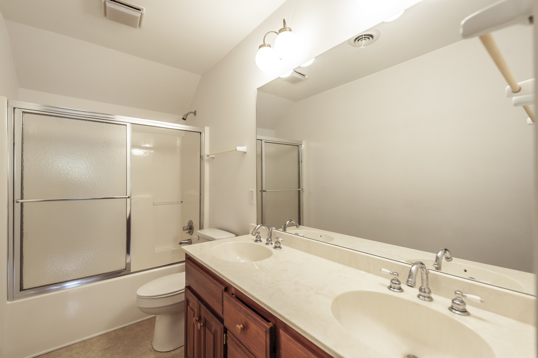 142 Stonehouse Dr