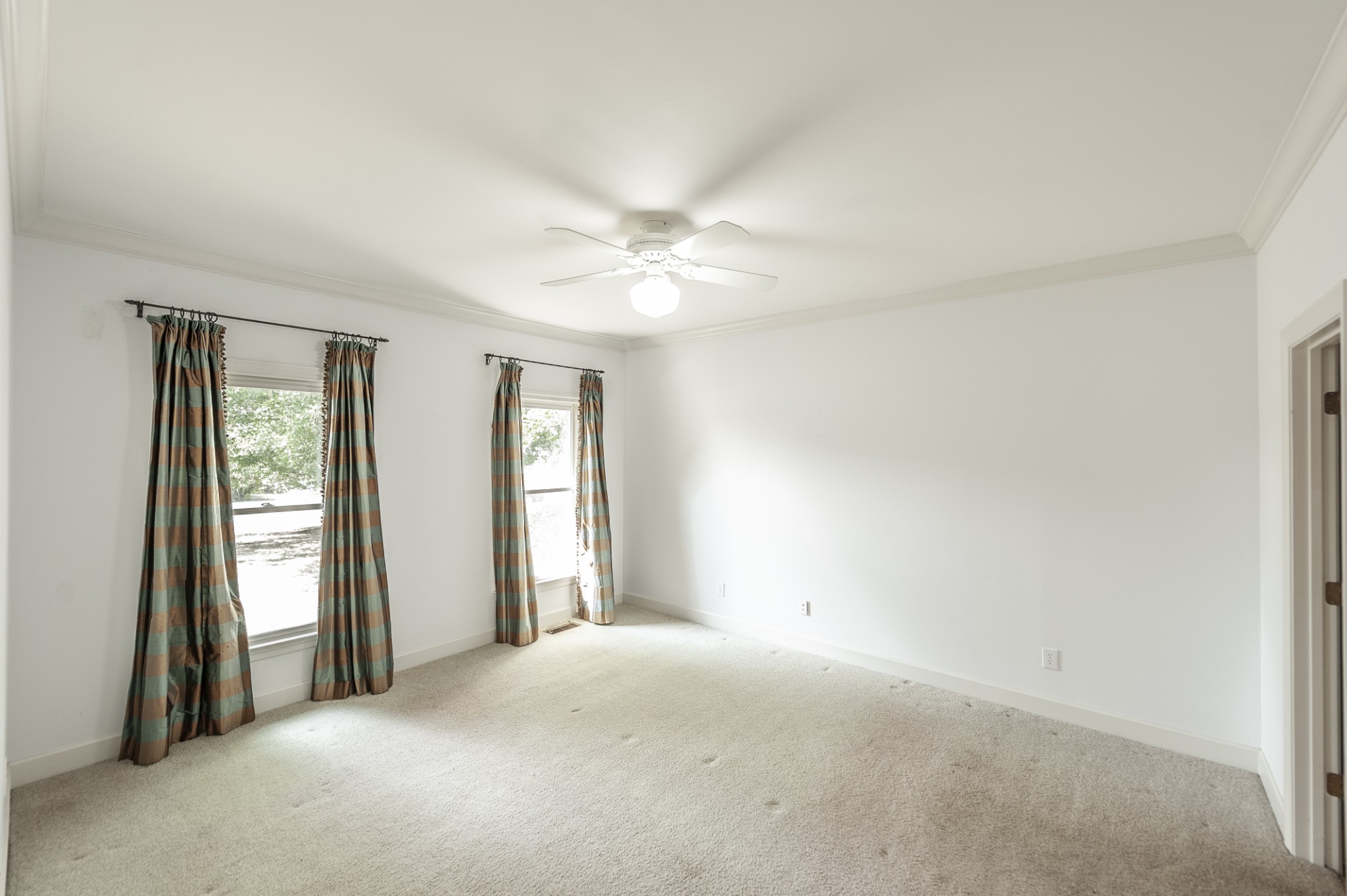 142 Stonehouse Dr