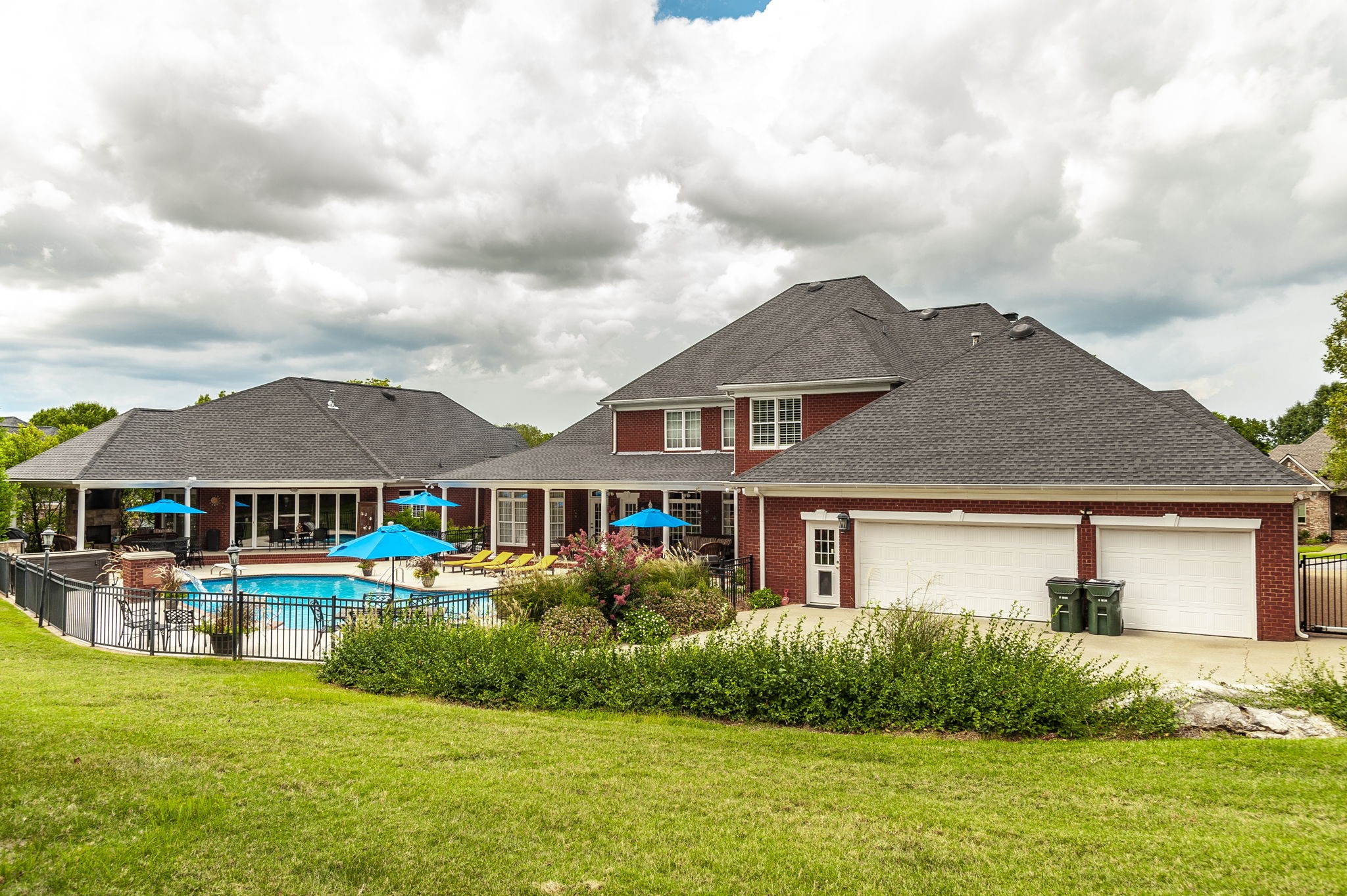 107 Mimosa Dr