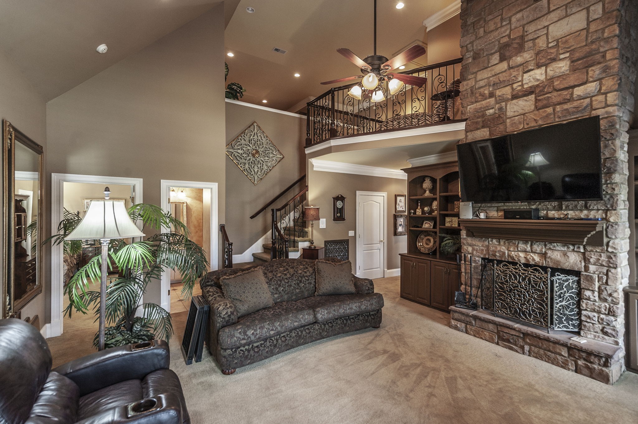 107 Mimosa Dr
