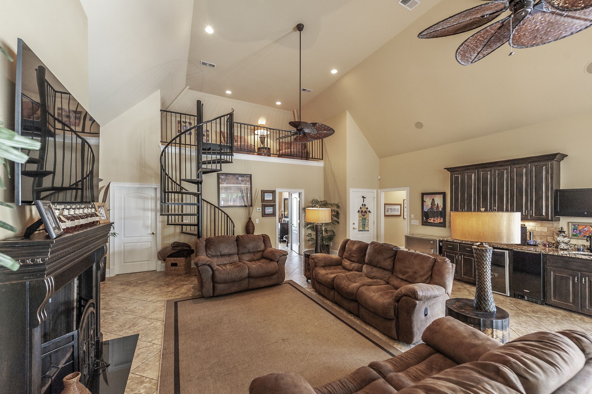 107 Mimosa Dr