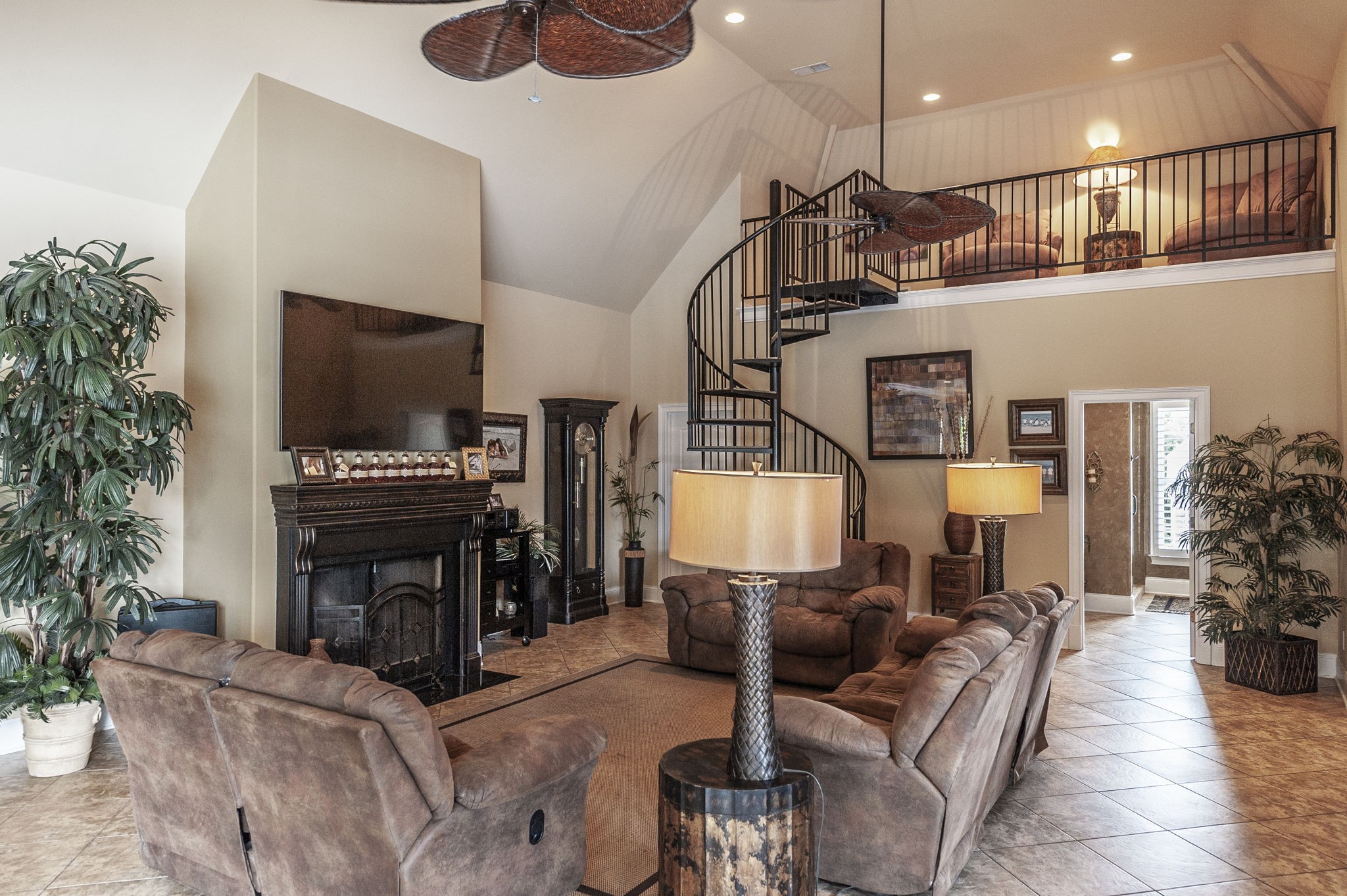 107 Mimosa Dr
