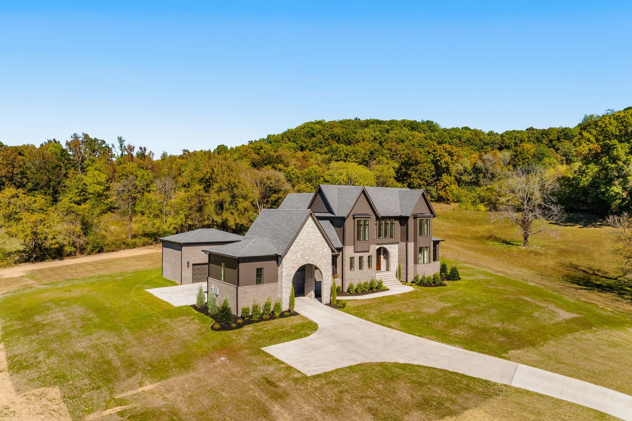 1073 Pennington Pvt Way