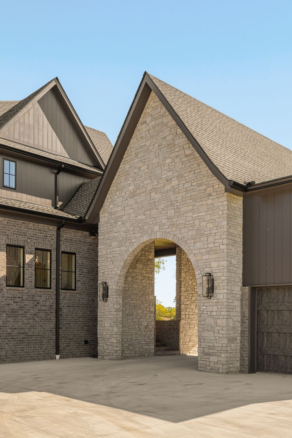 1073 Pennington Pvt Way