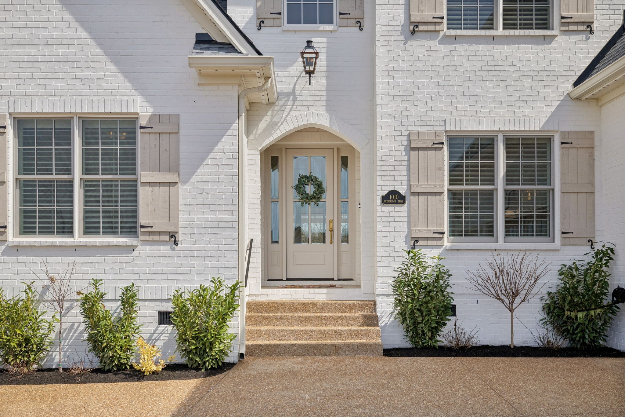 1010 Luxborough Dr