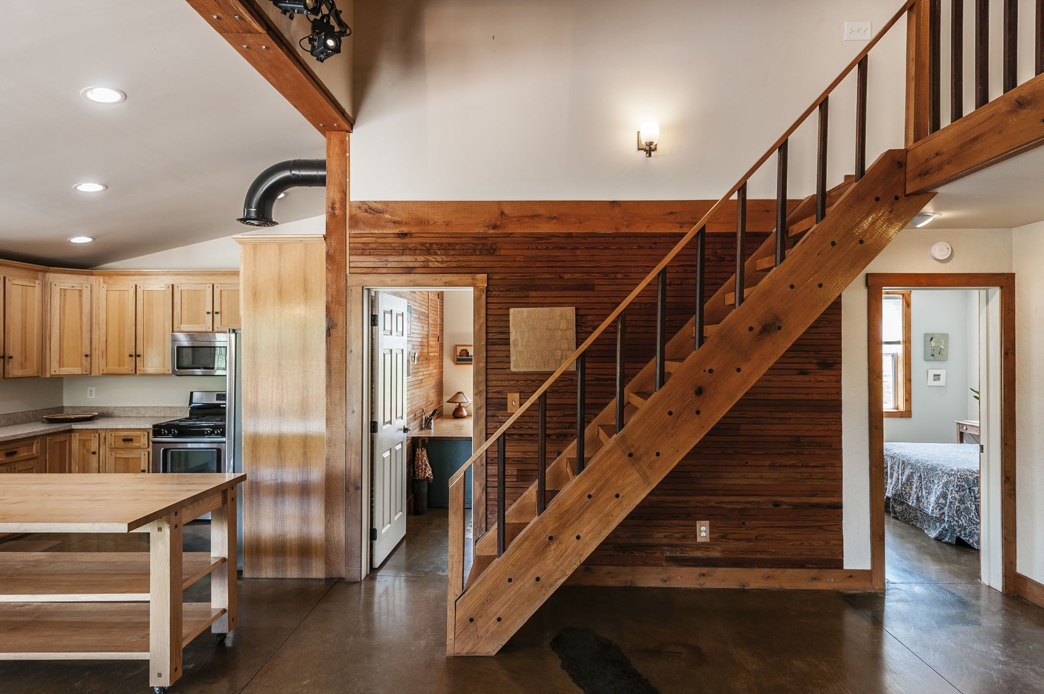 208 Harris Ln