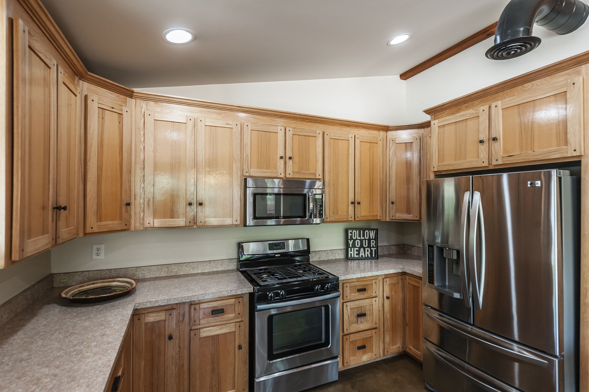 208 Harris Ln