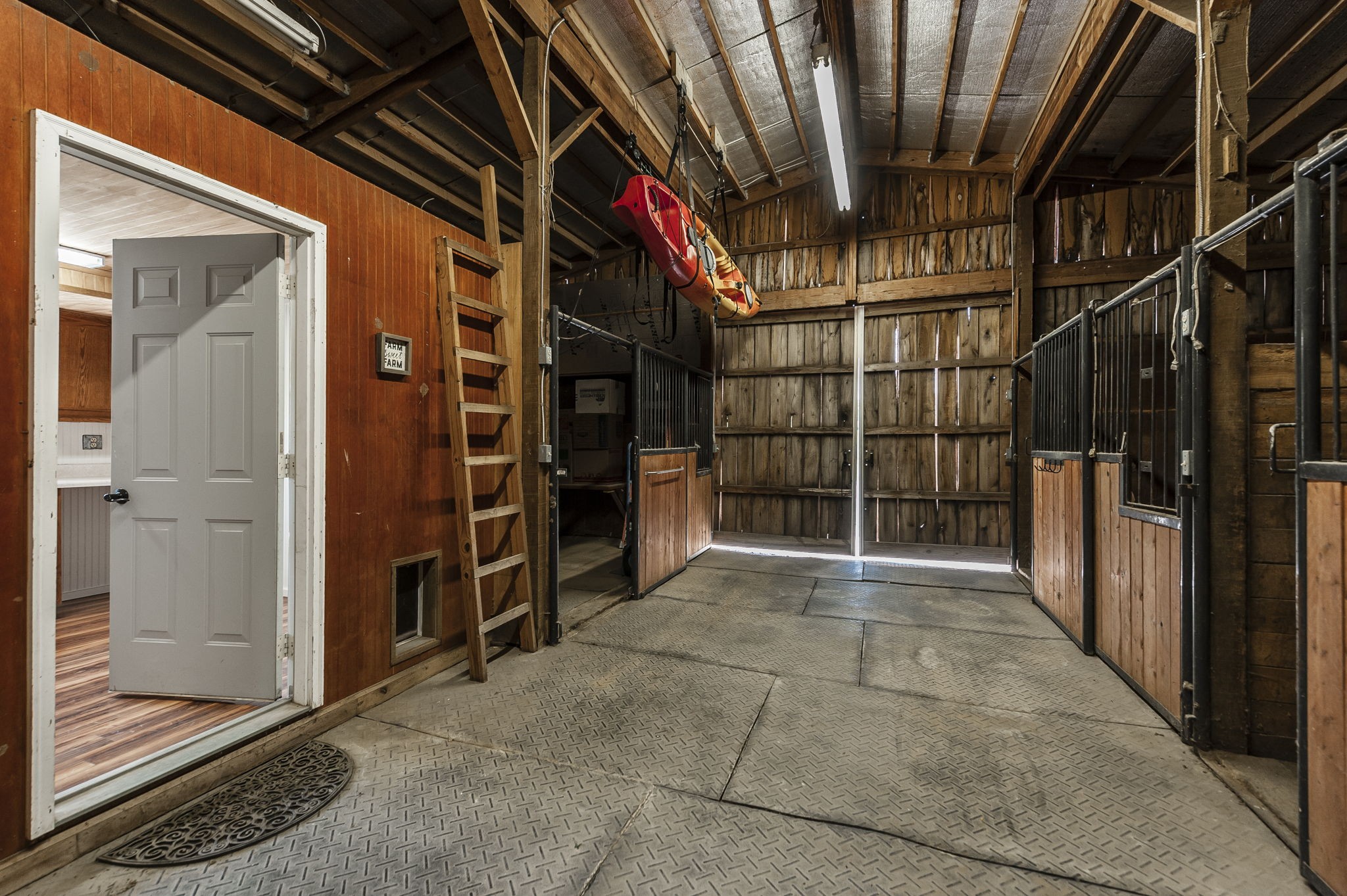208 Harris Ln