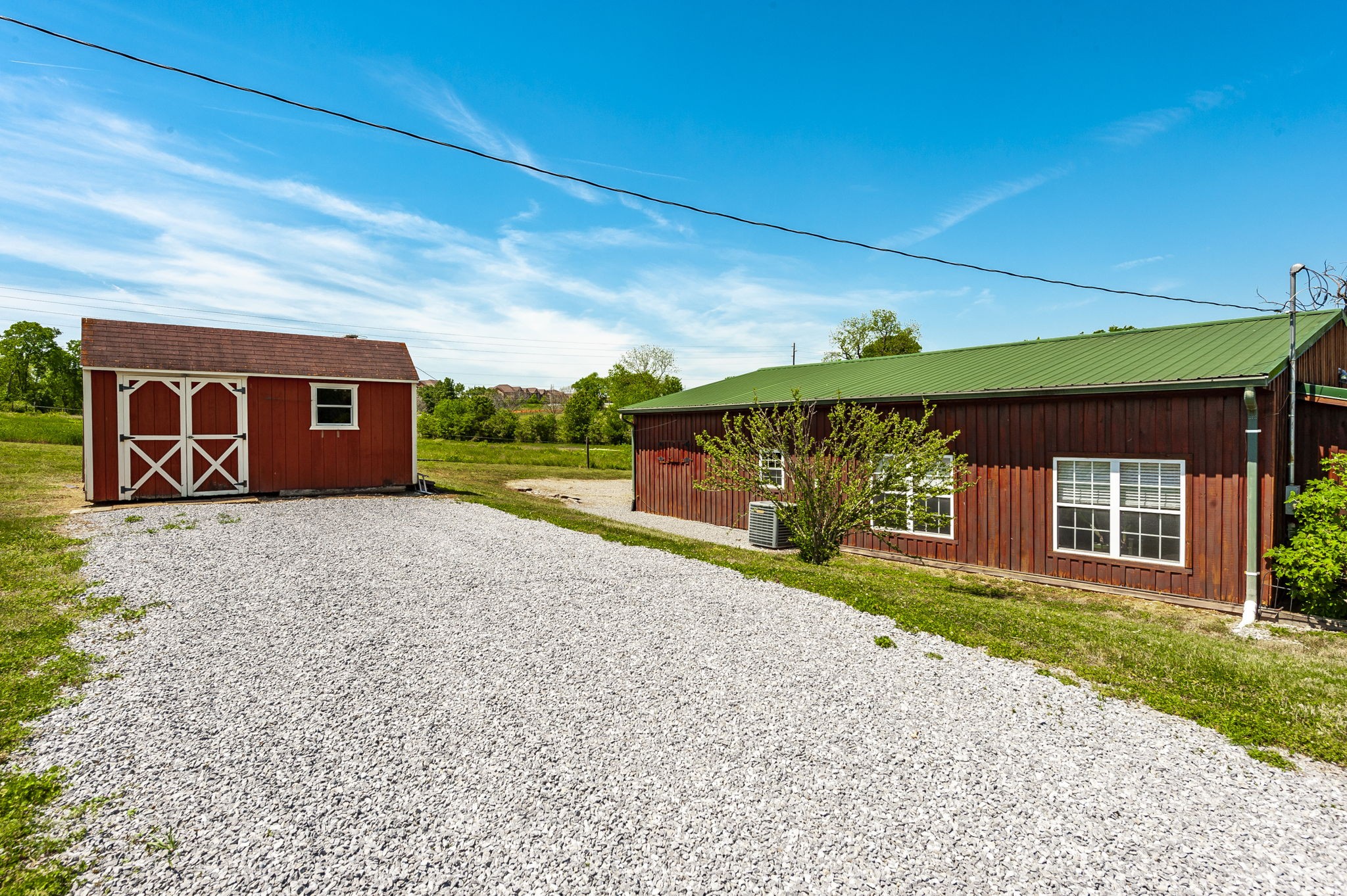 208 Harris Ln