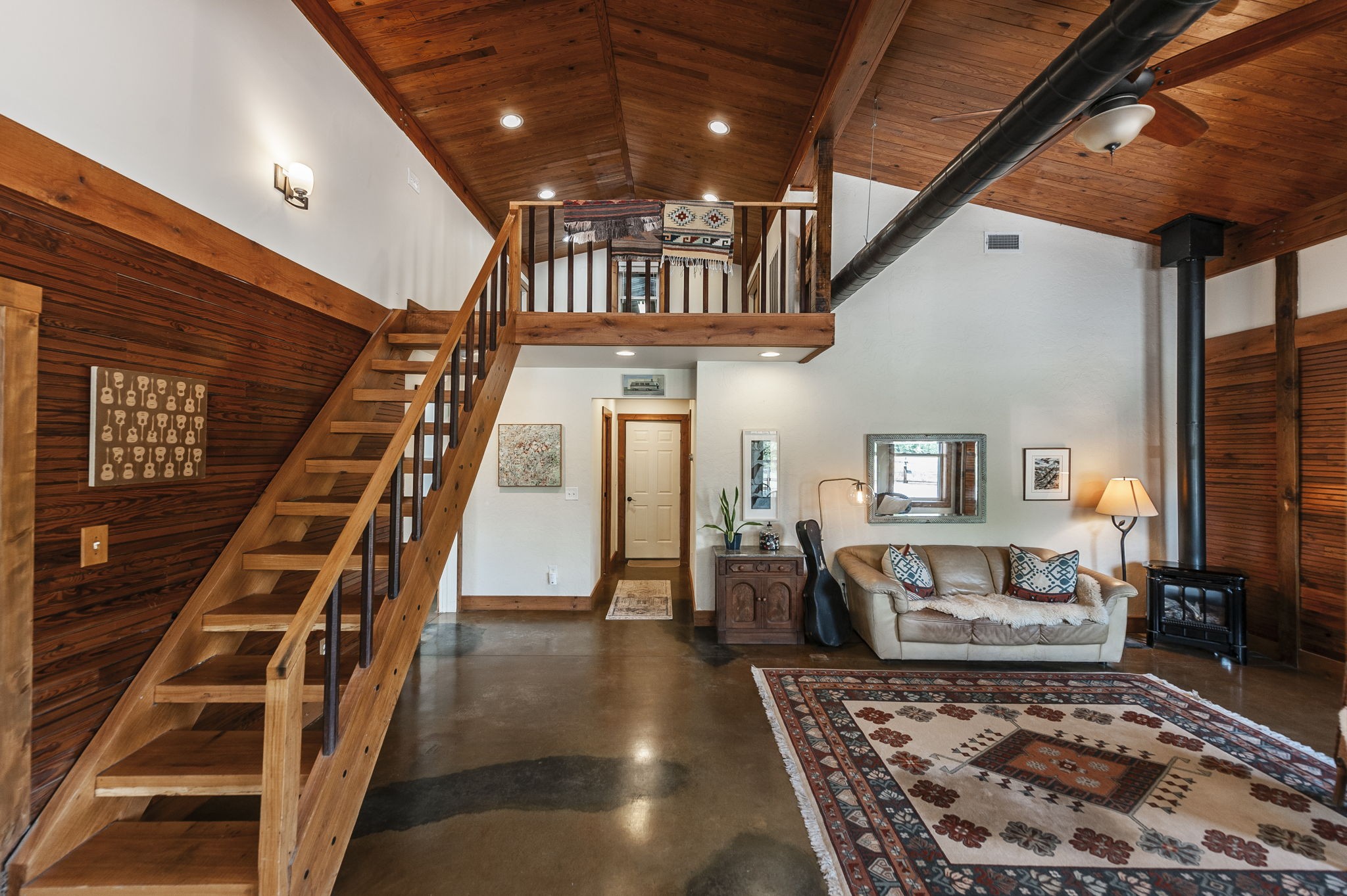 208 Harris Ln