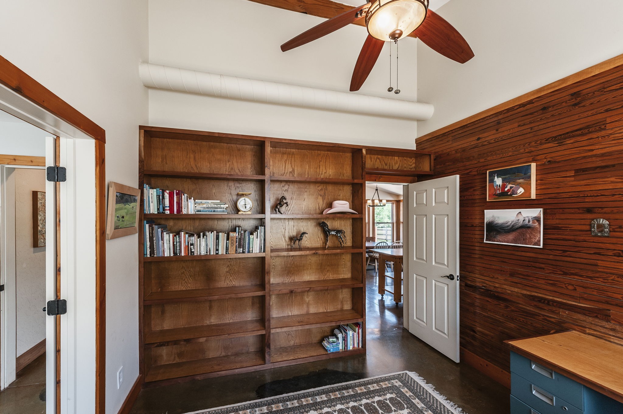 208 Harris Ln