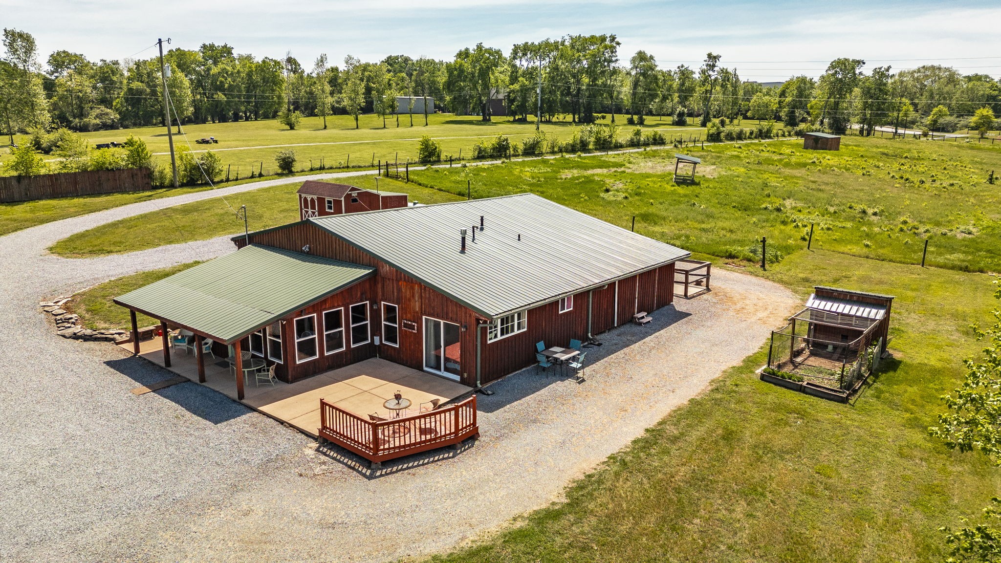 208 Harris Ln