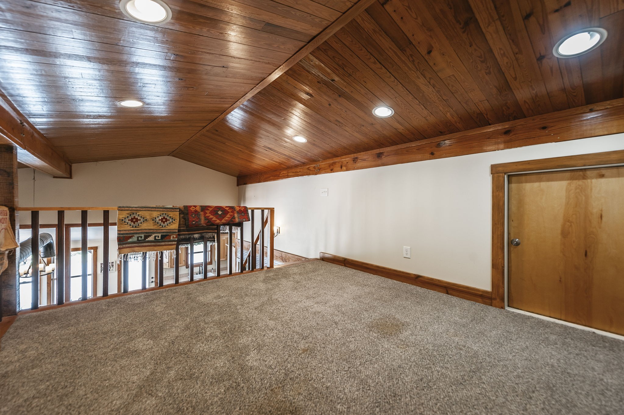 208 Harris Ln