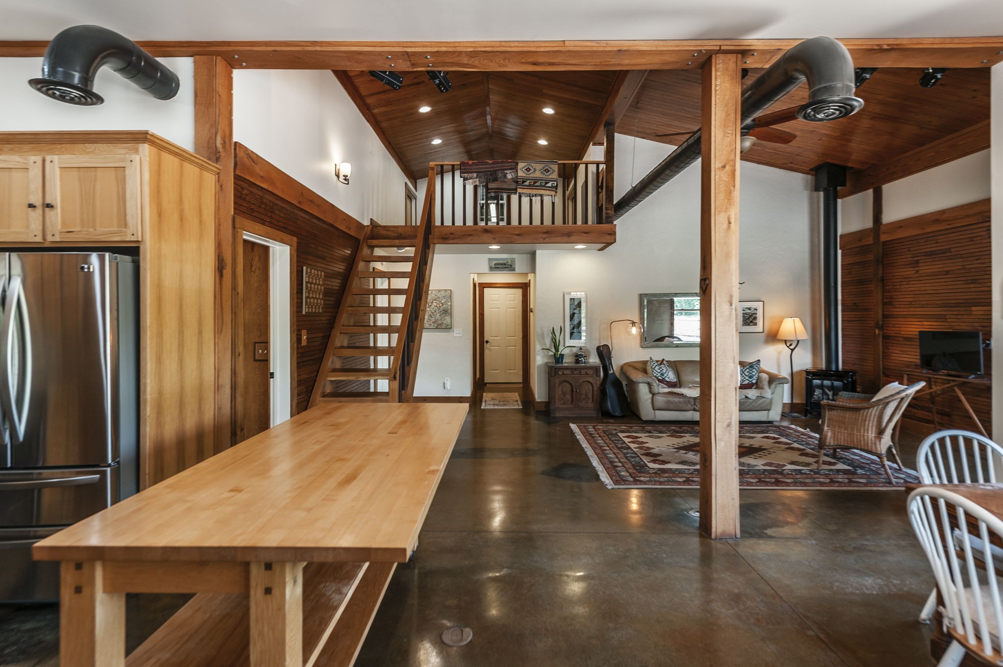 208 Harris Ln