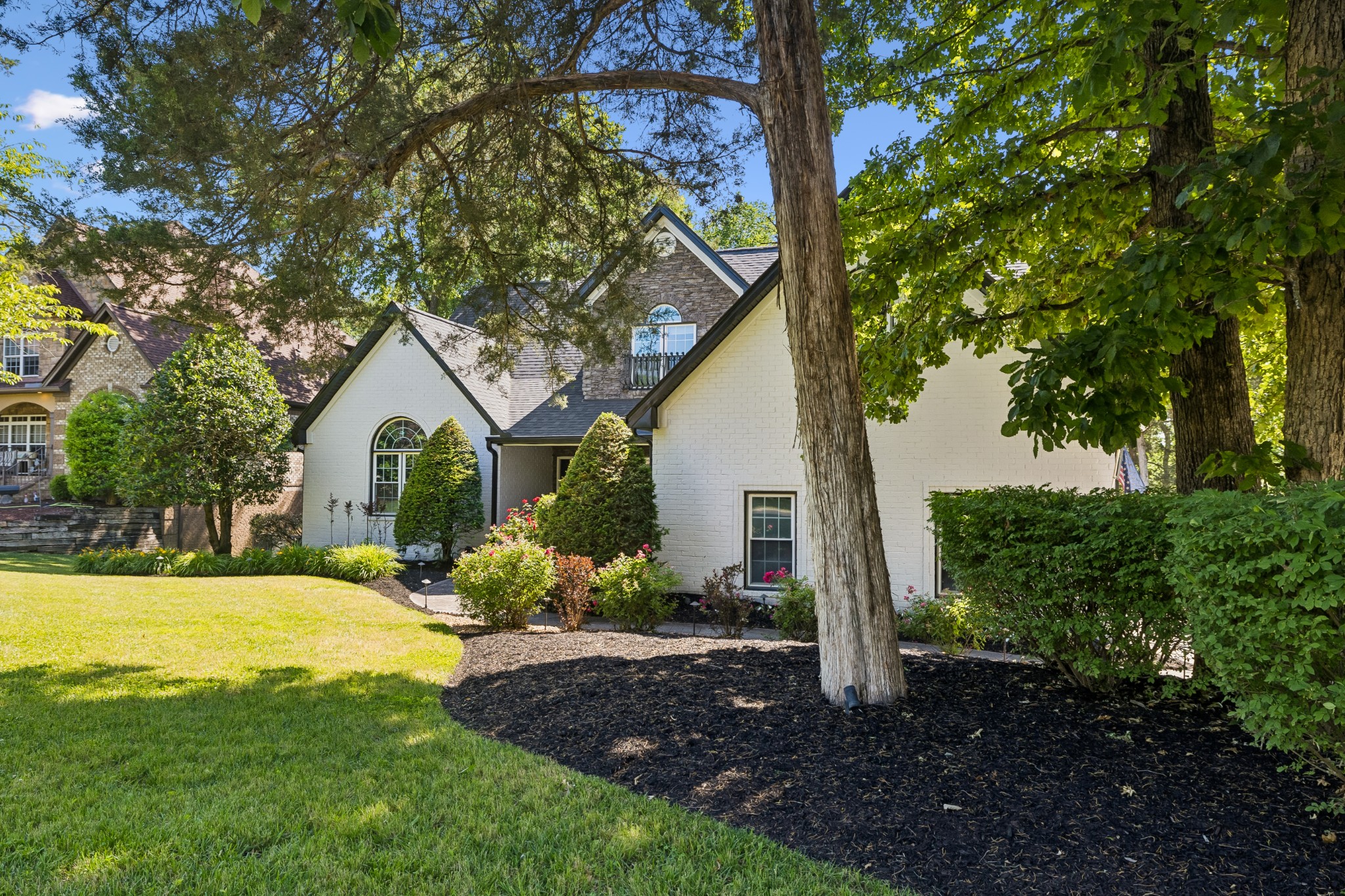1011 Rosemont Ter