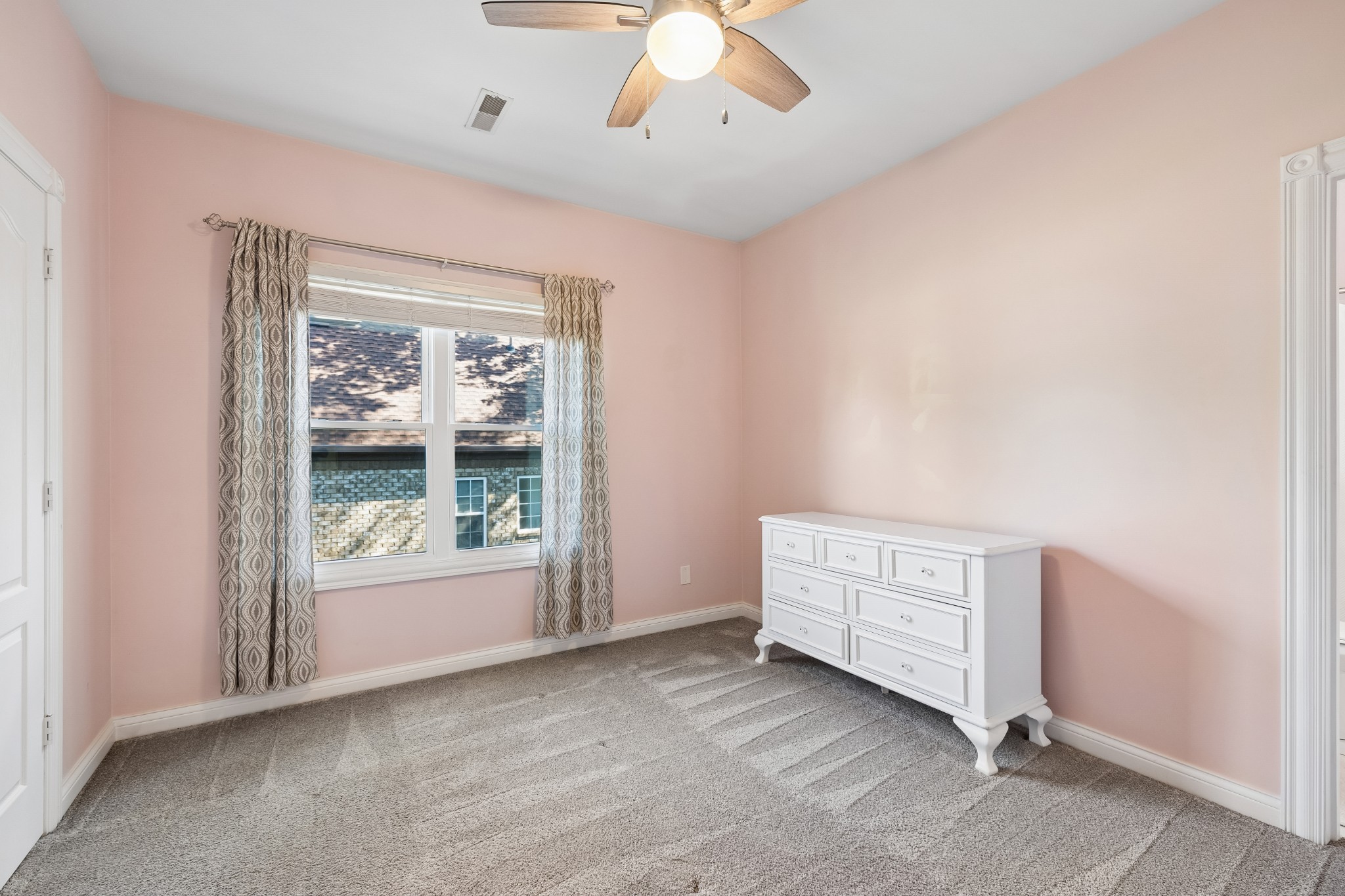 1011 Rosemont Ter