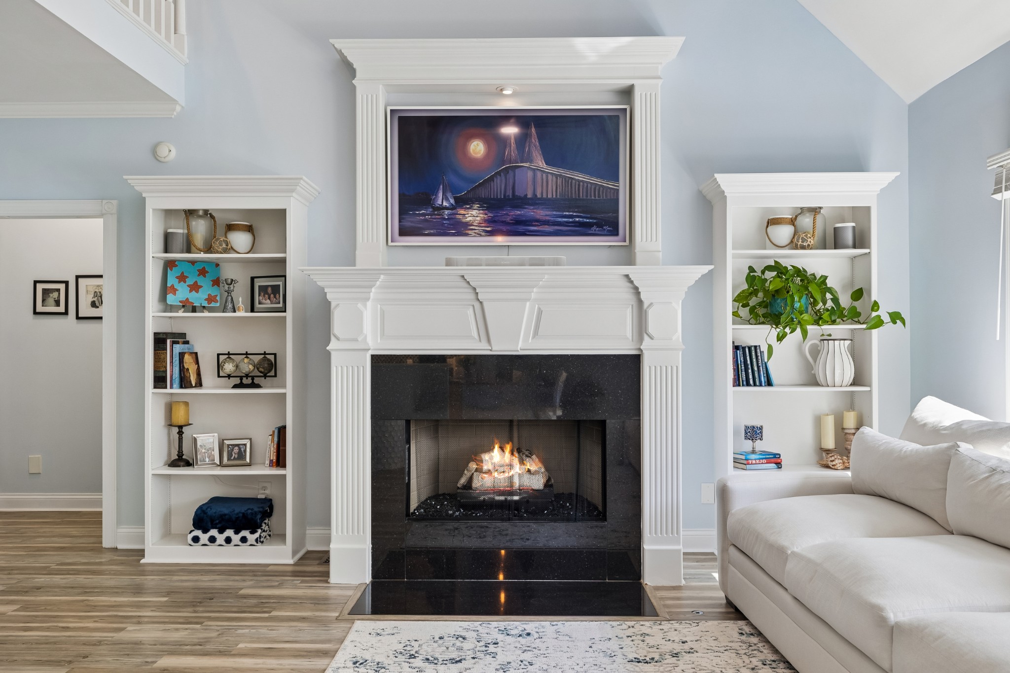 1011 Rosemont Ter