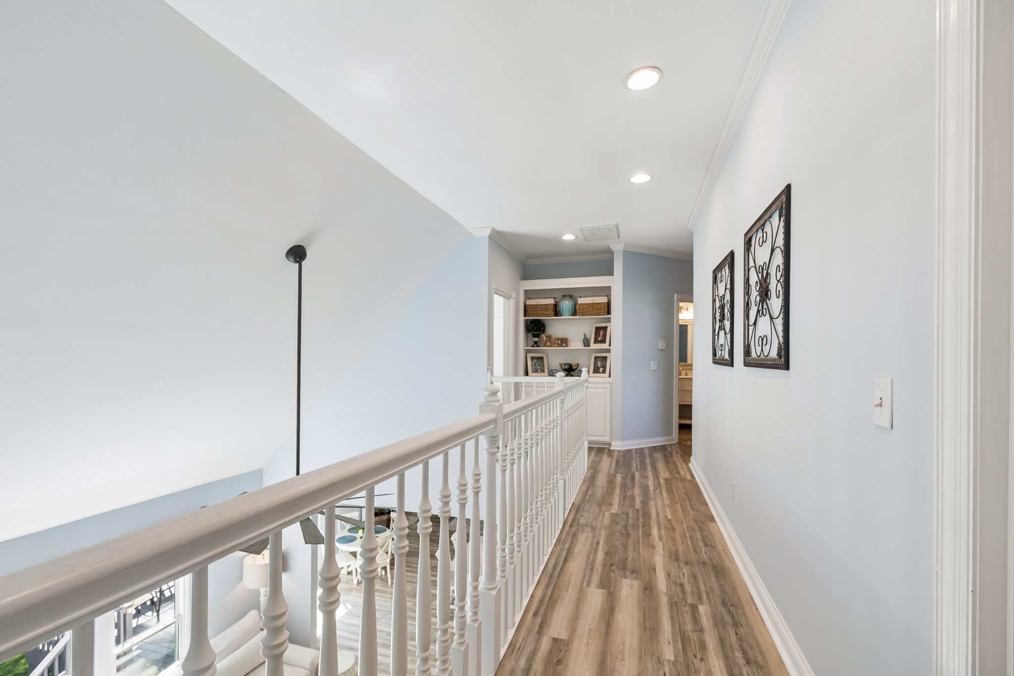 1011 Rosemont Ter
