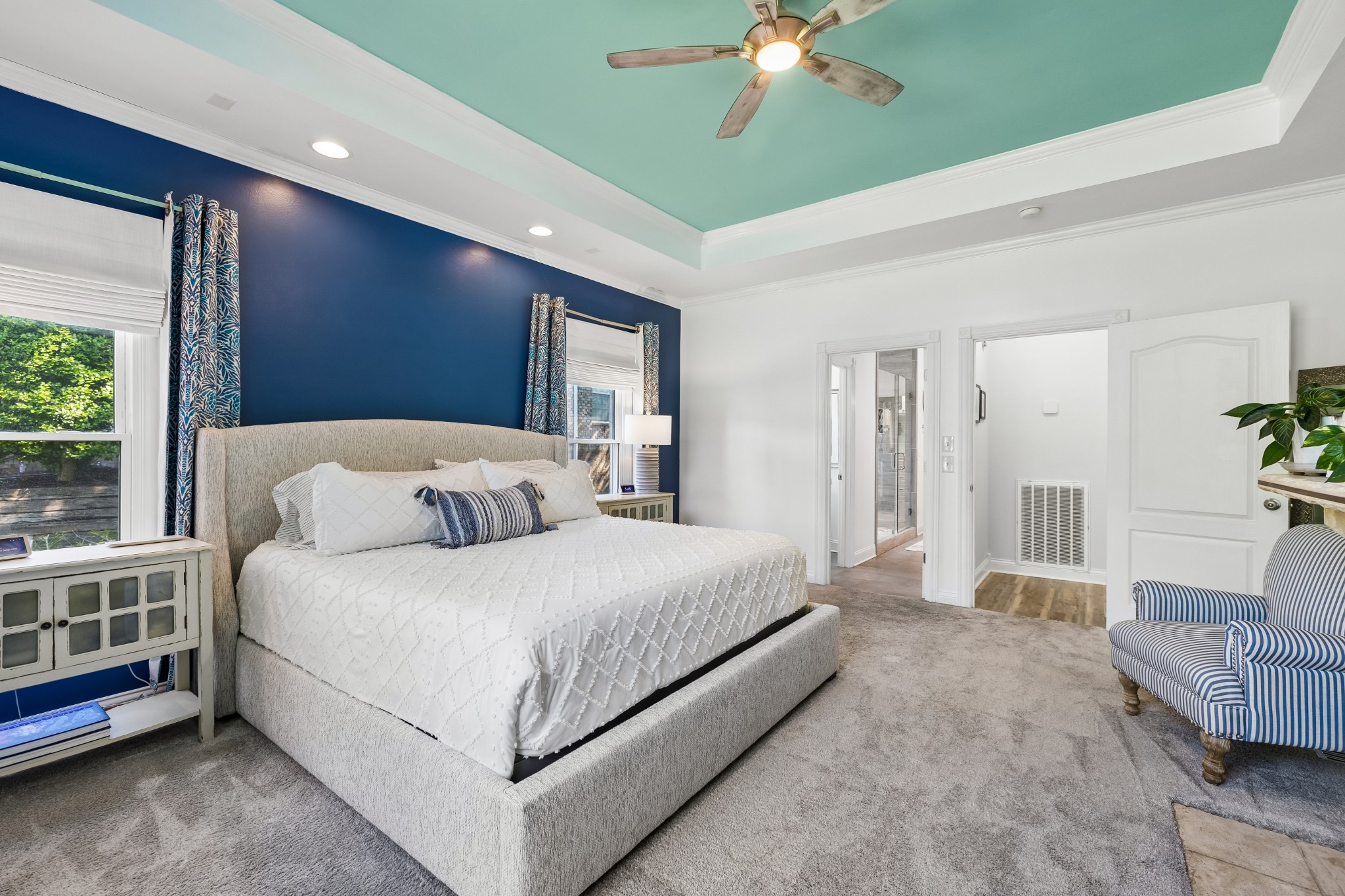 1011 Rosemont Ter